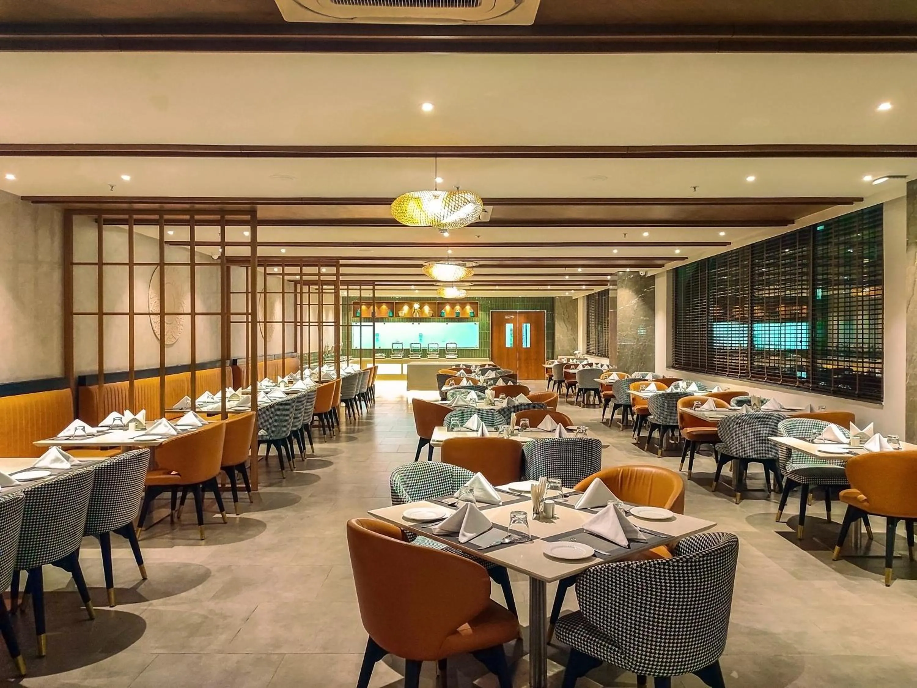 Restaurant/places to eat in Signature Hotels