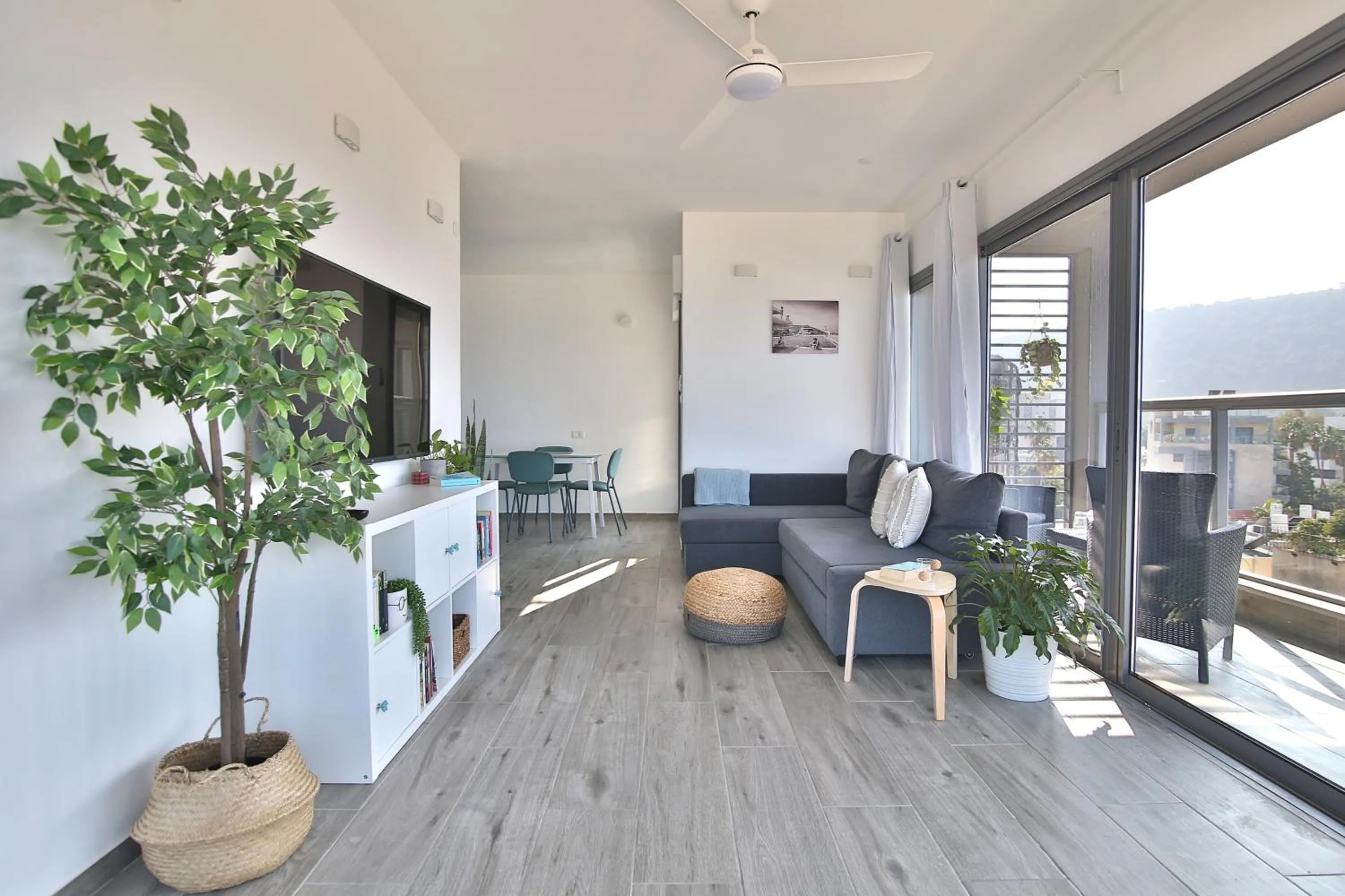 Living room in Bat-Galim Beach Apartment