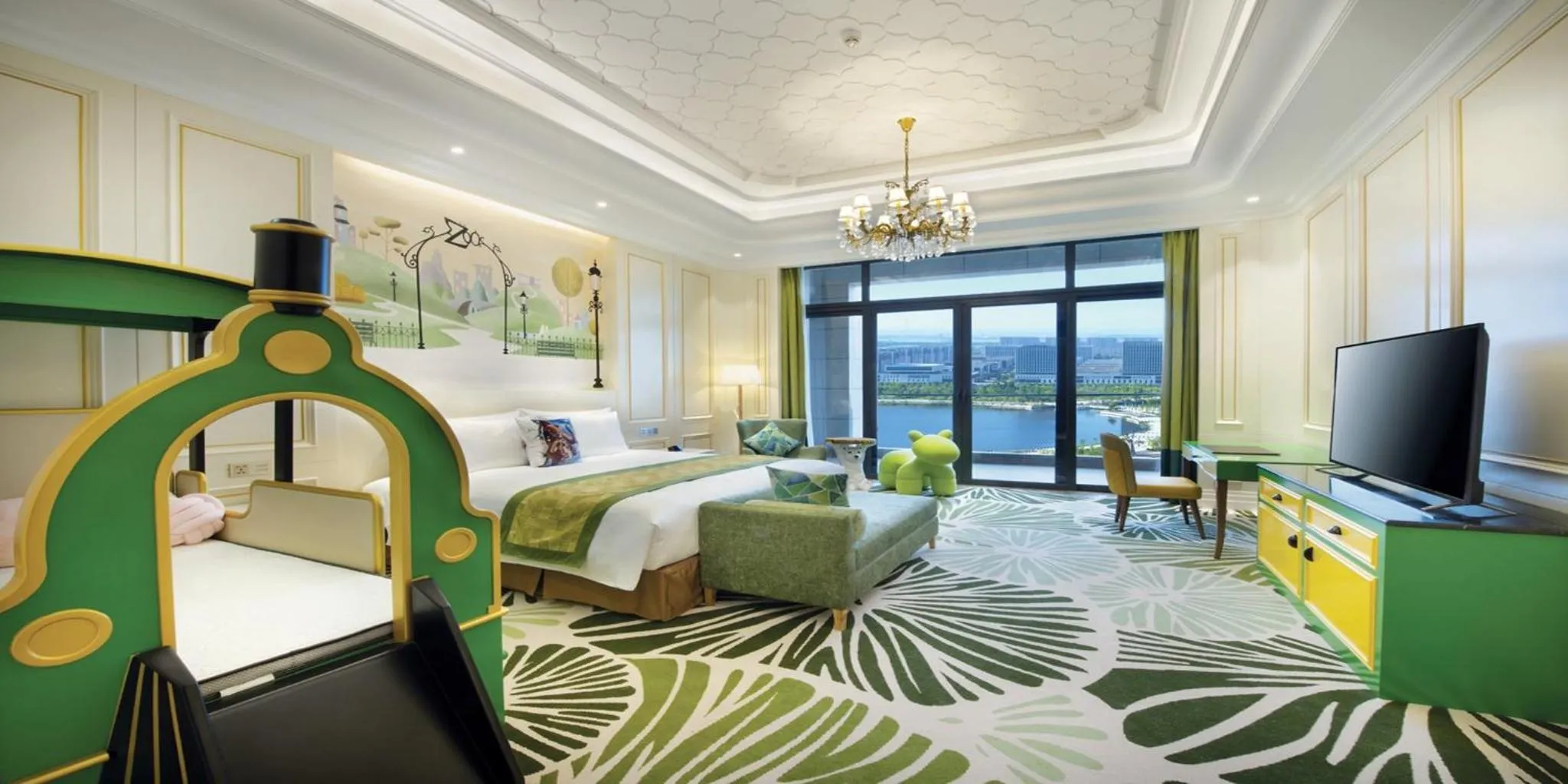 Photo of the whole room, Bed in Crowne Plaza Dongying by IHG