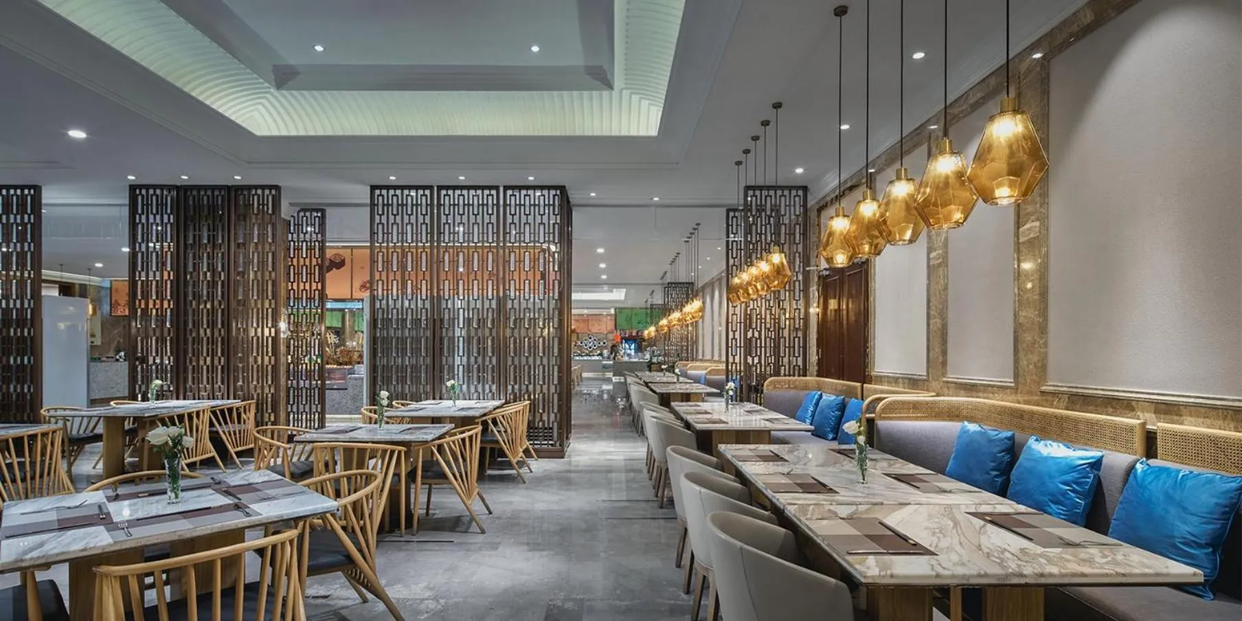 Restaurant/places to eat in Crowne Plaza Dongying by IHG