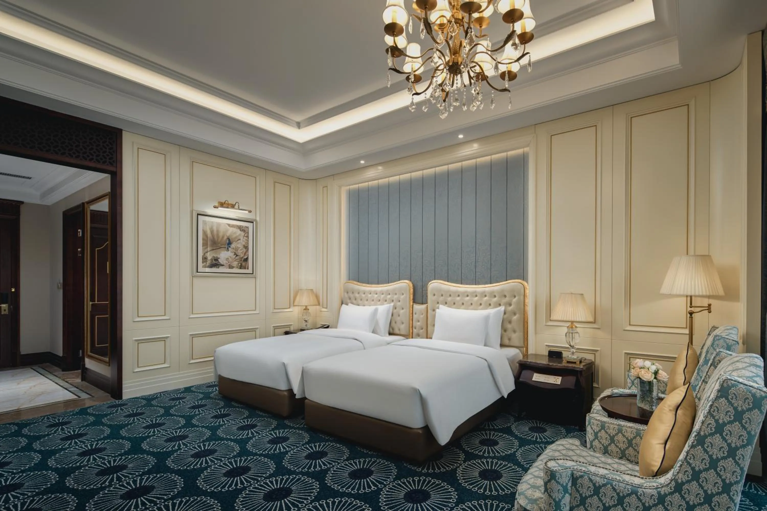 Bedroom, Bed in Crowne Plaza Dongying by IHG