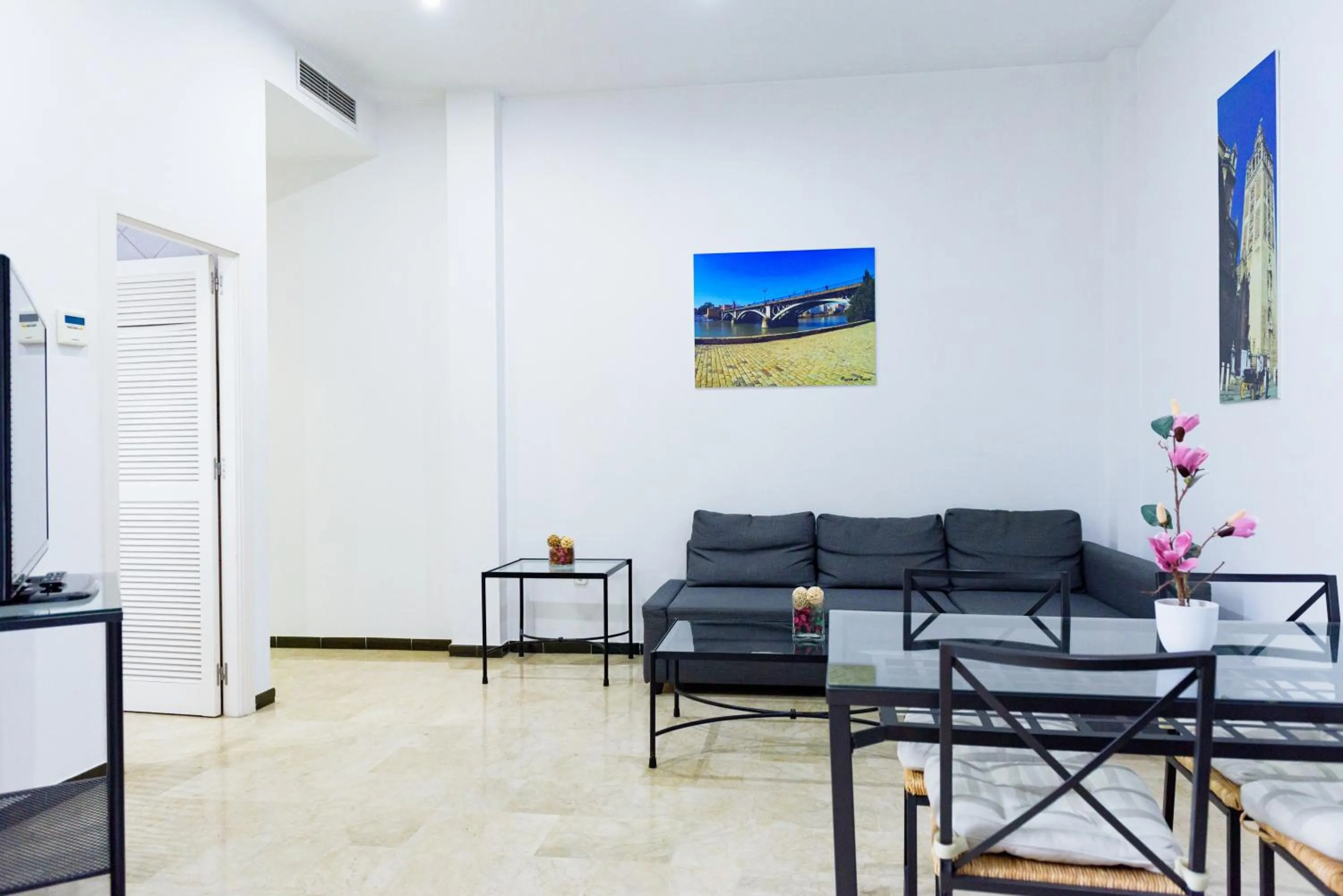 TV and multimedia in Hoteles del Sur