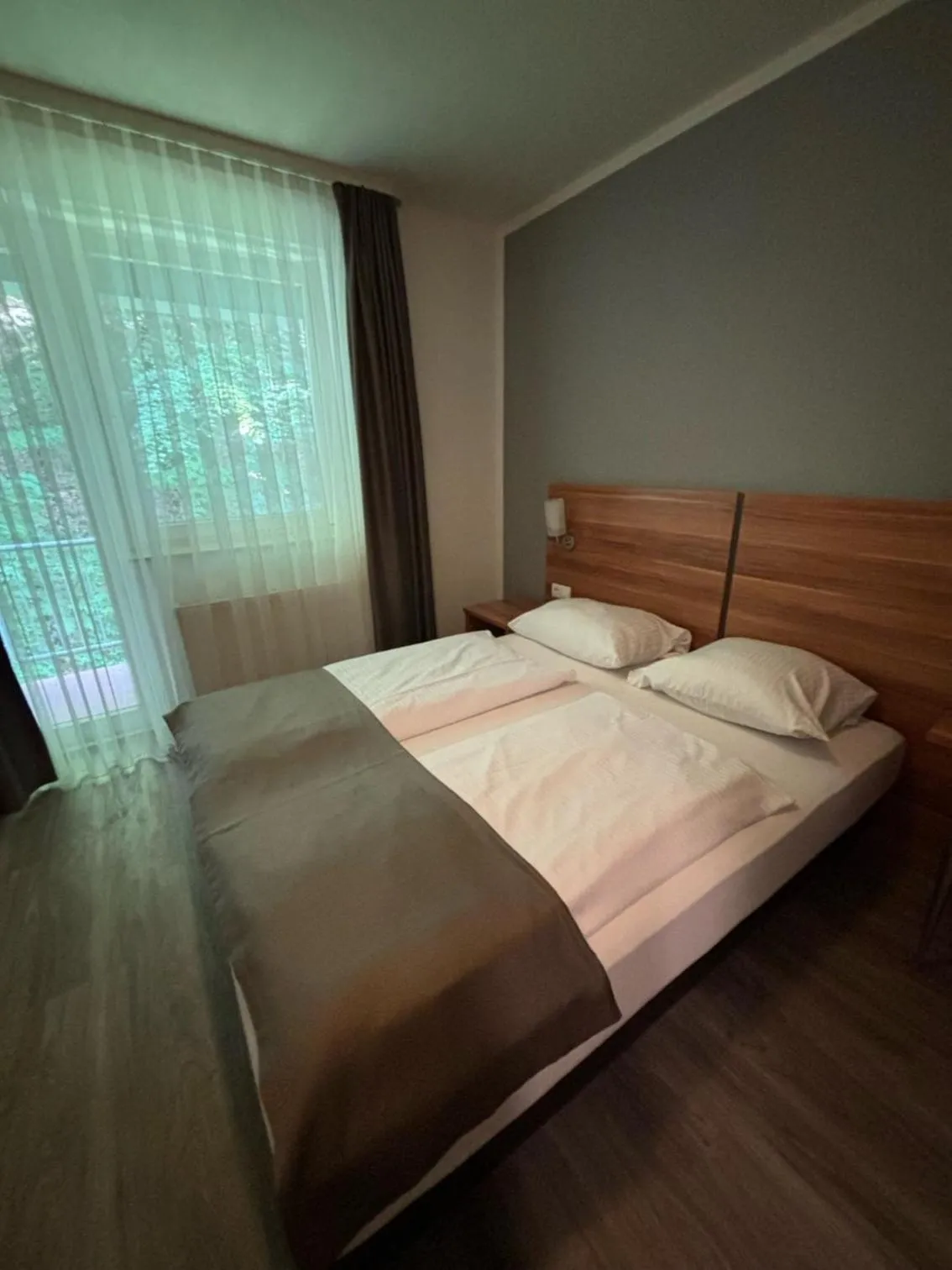 Bed in Hotel Schlangenbader Hof