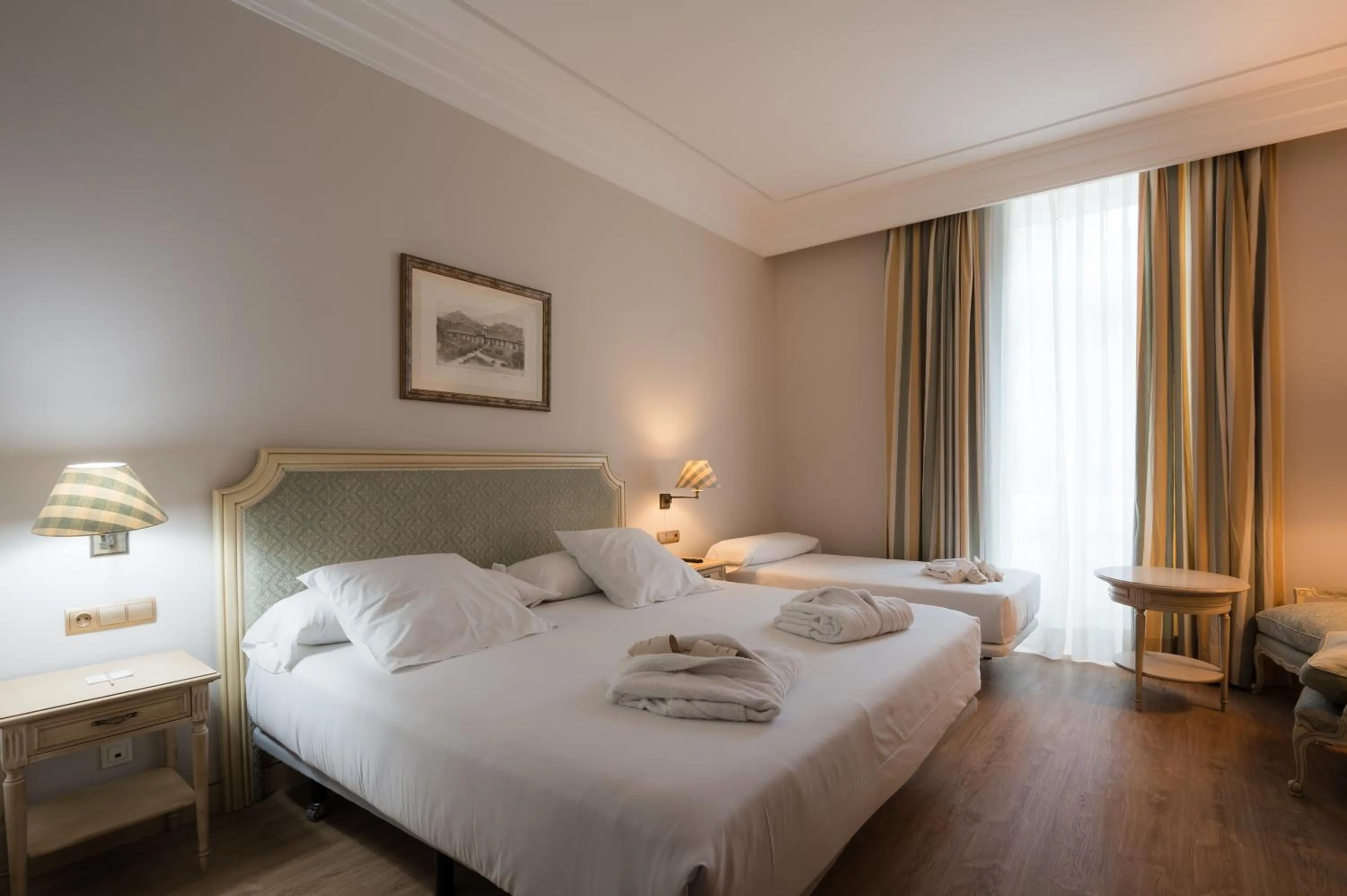 Photo of the whole room, Bed in Castilla Termal Solares