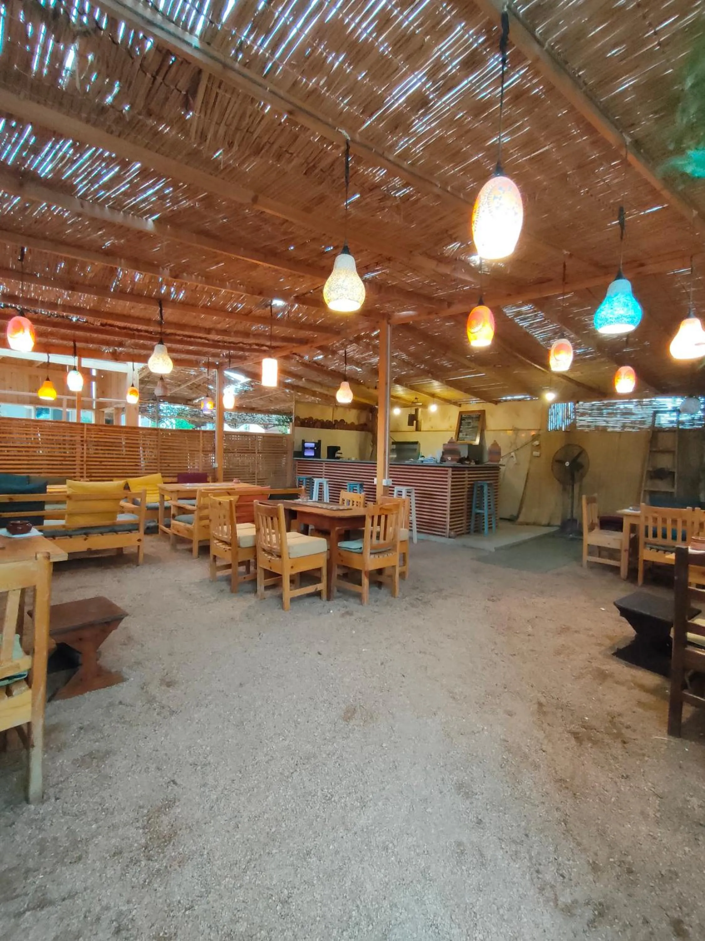 Restaurant/places to eat in Al Deira Dahab Hotel