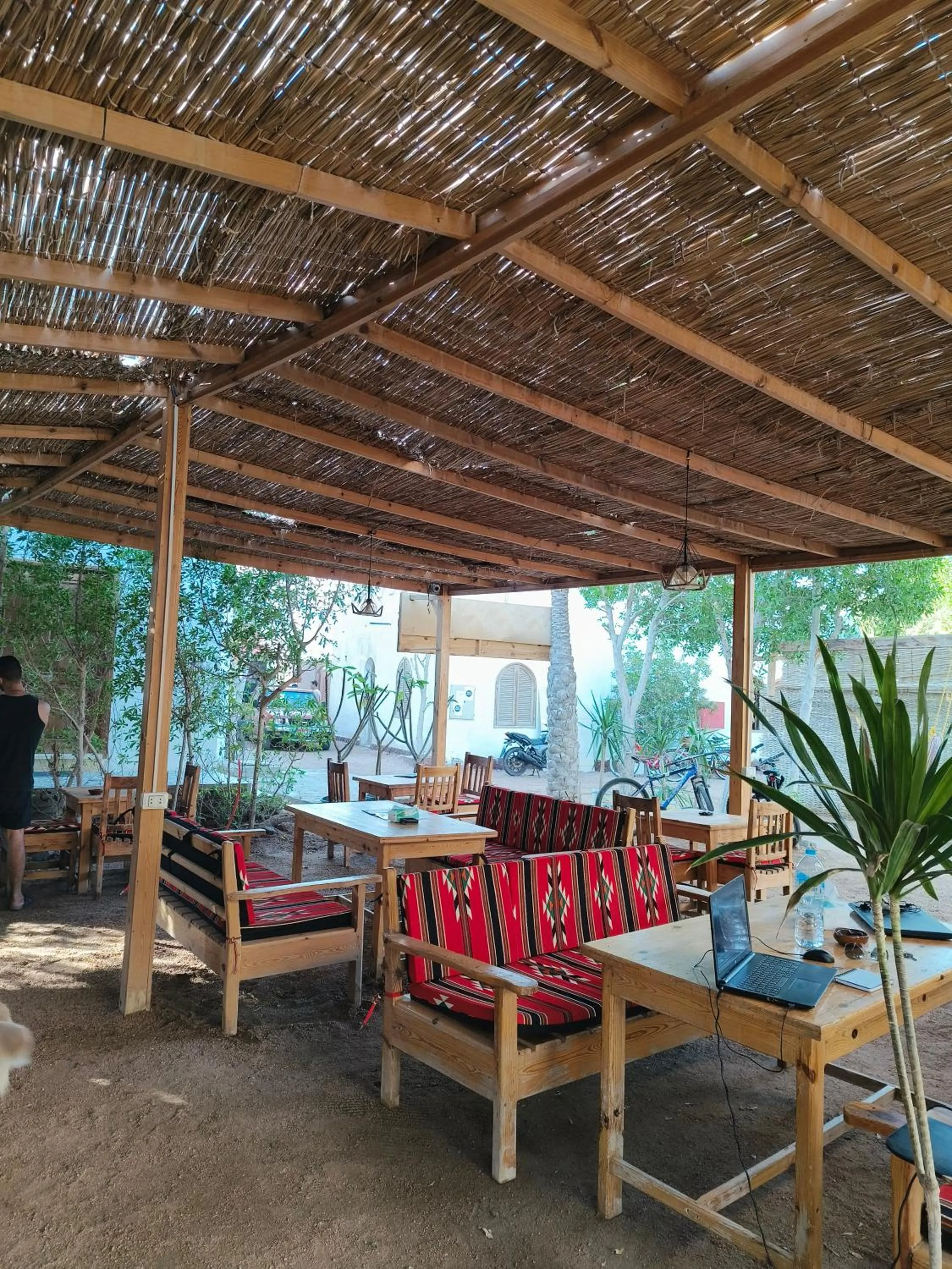 Restaurant/places to eat in Al Deira Dahab Hotel