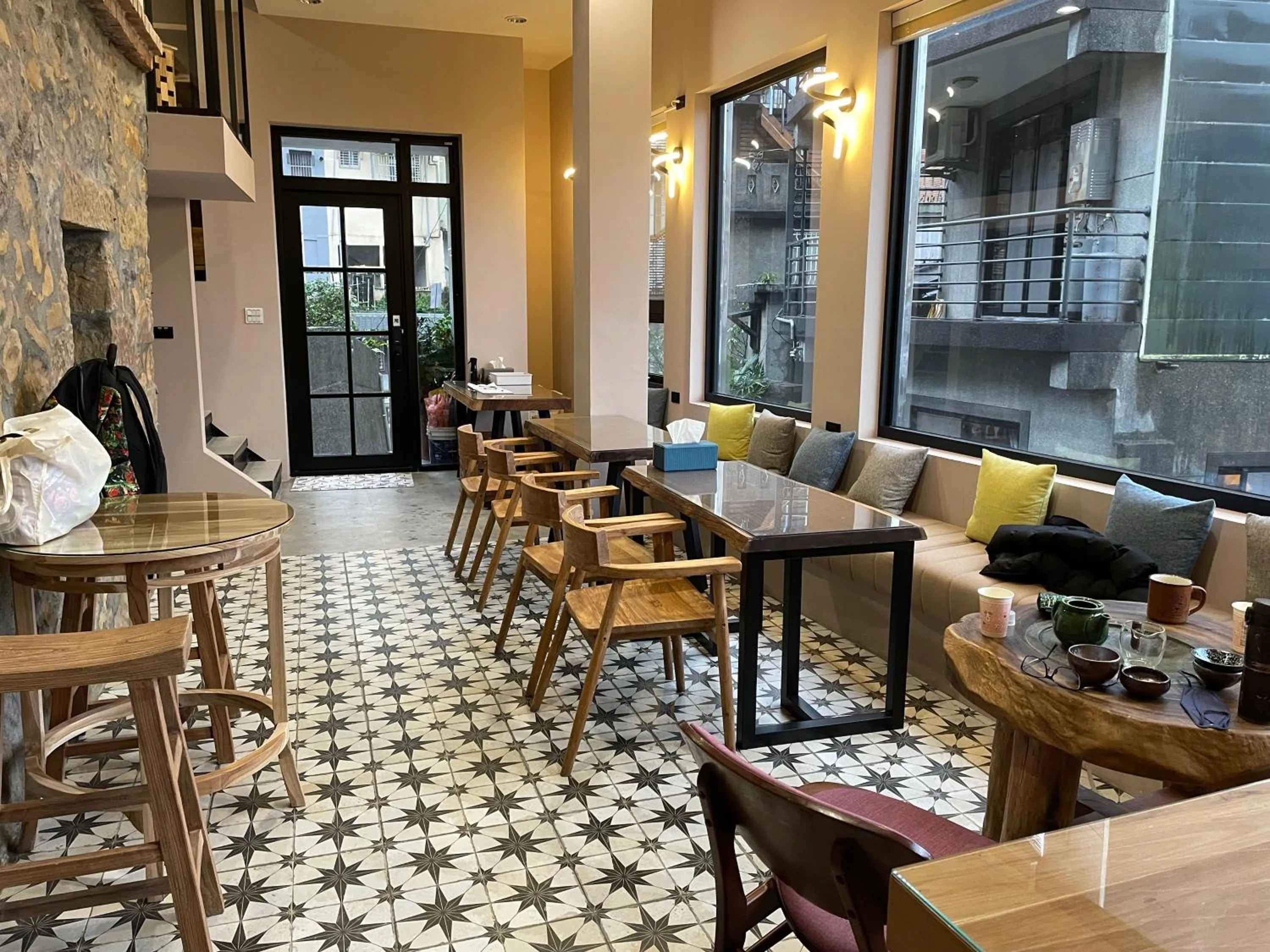 Dining area in 95 Pavilion