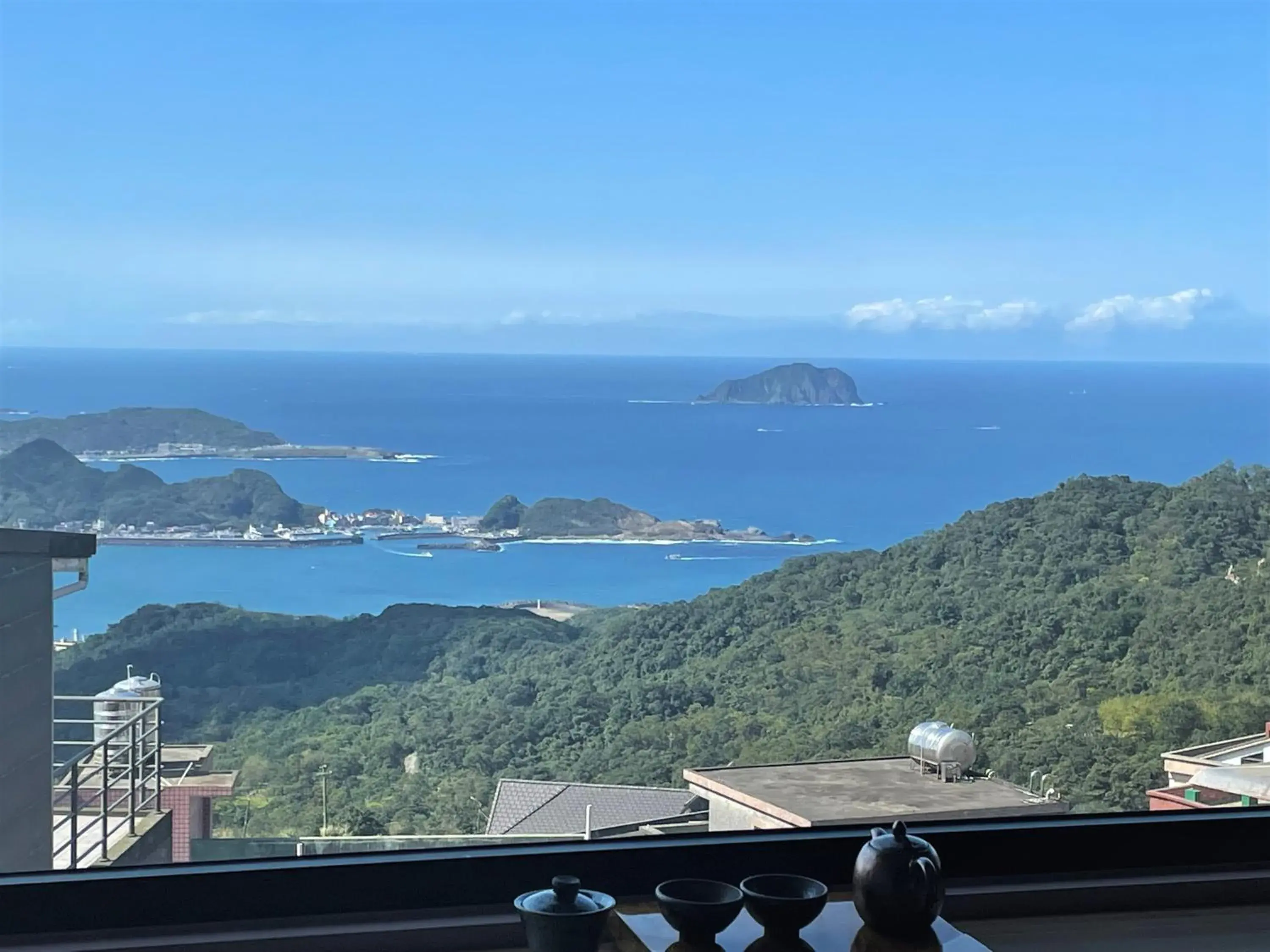 Deluxe Double Room with Sea View in 95 Pavilion Deluxe Double Room with Sea View in 95 Pavilion