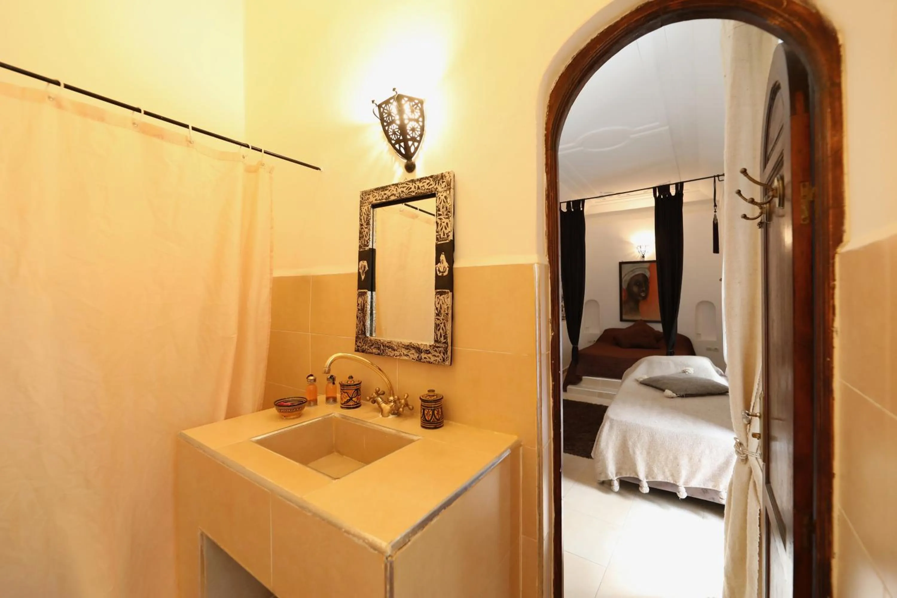 Bathroom, Bed in Riad Noor Charana