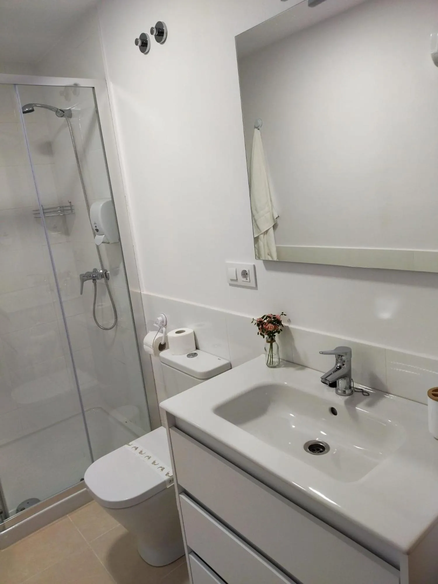 Bathroom in Duerming Park Viveiro