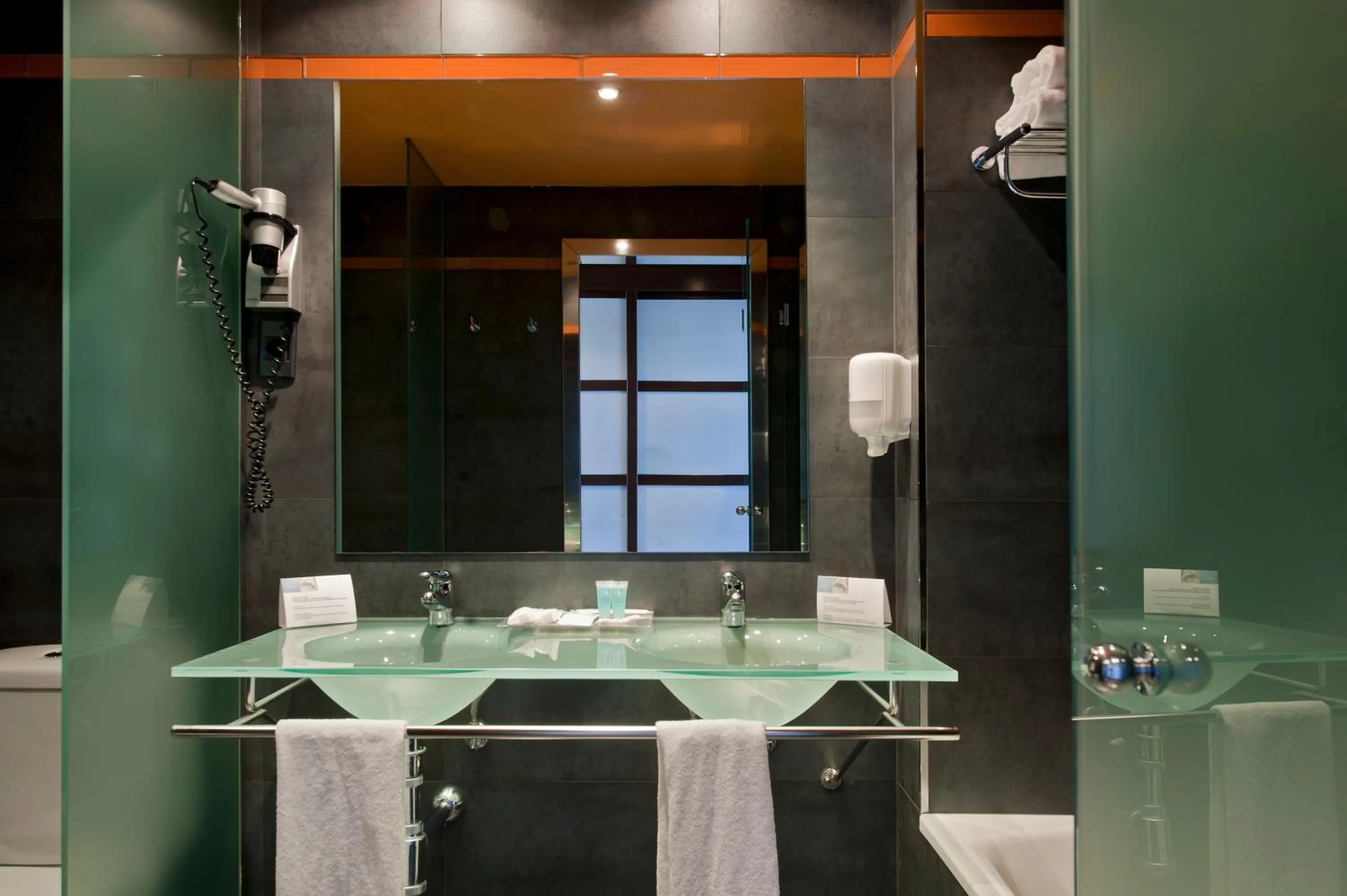 Bathroom in Eurostars Reina Felicia