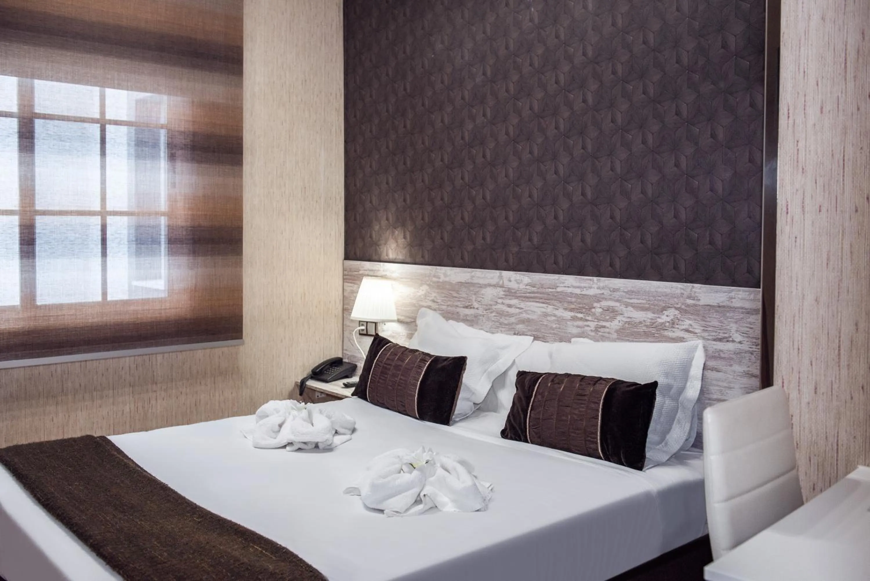 Photo of the whole room, Bed in Hotel Ancora