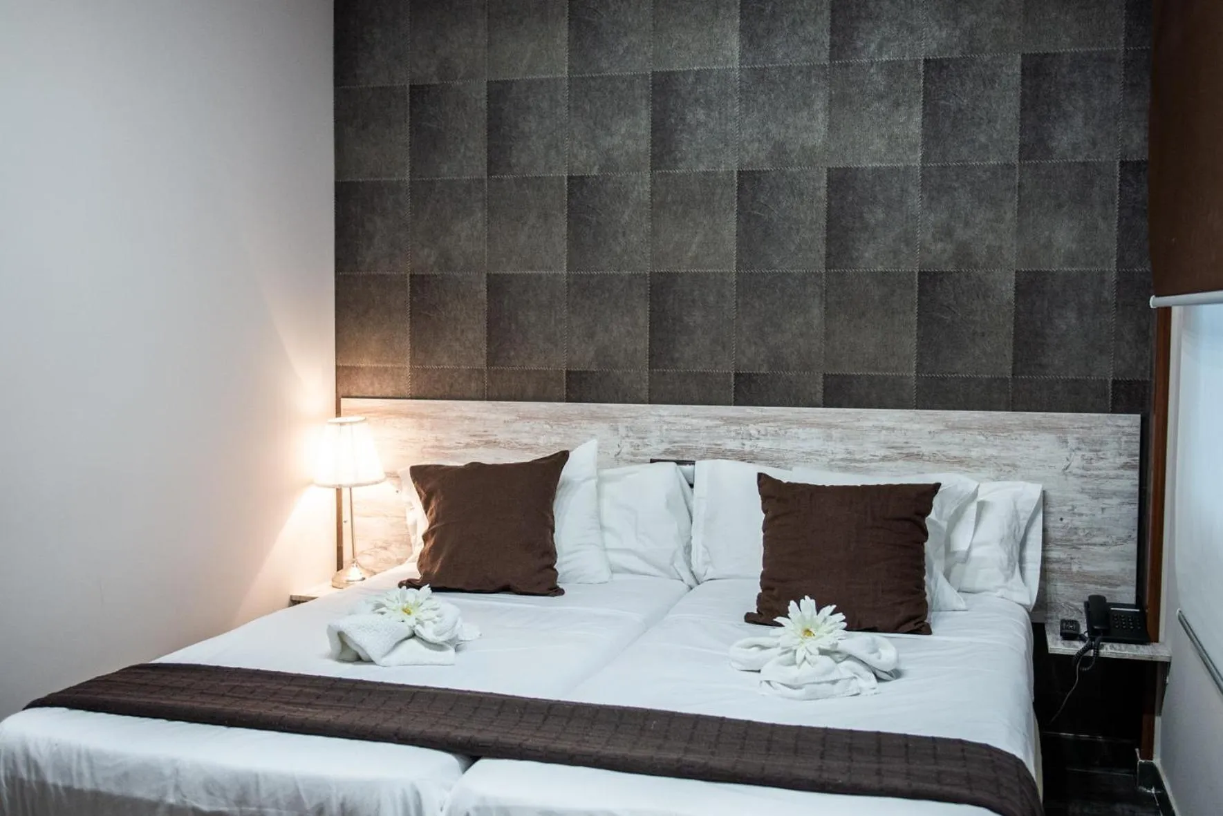 Balcony/Terrace, Bed in Hotel Ancora