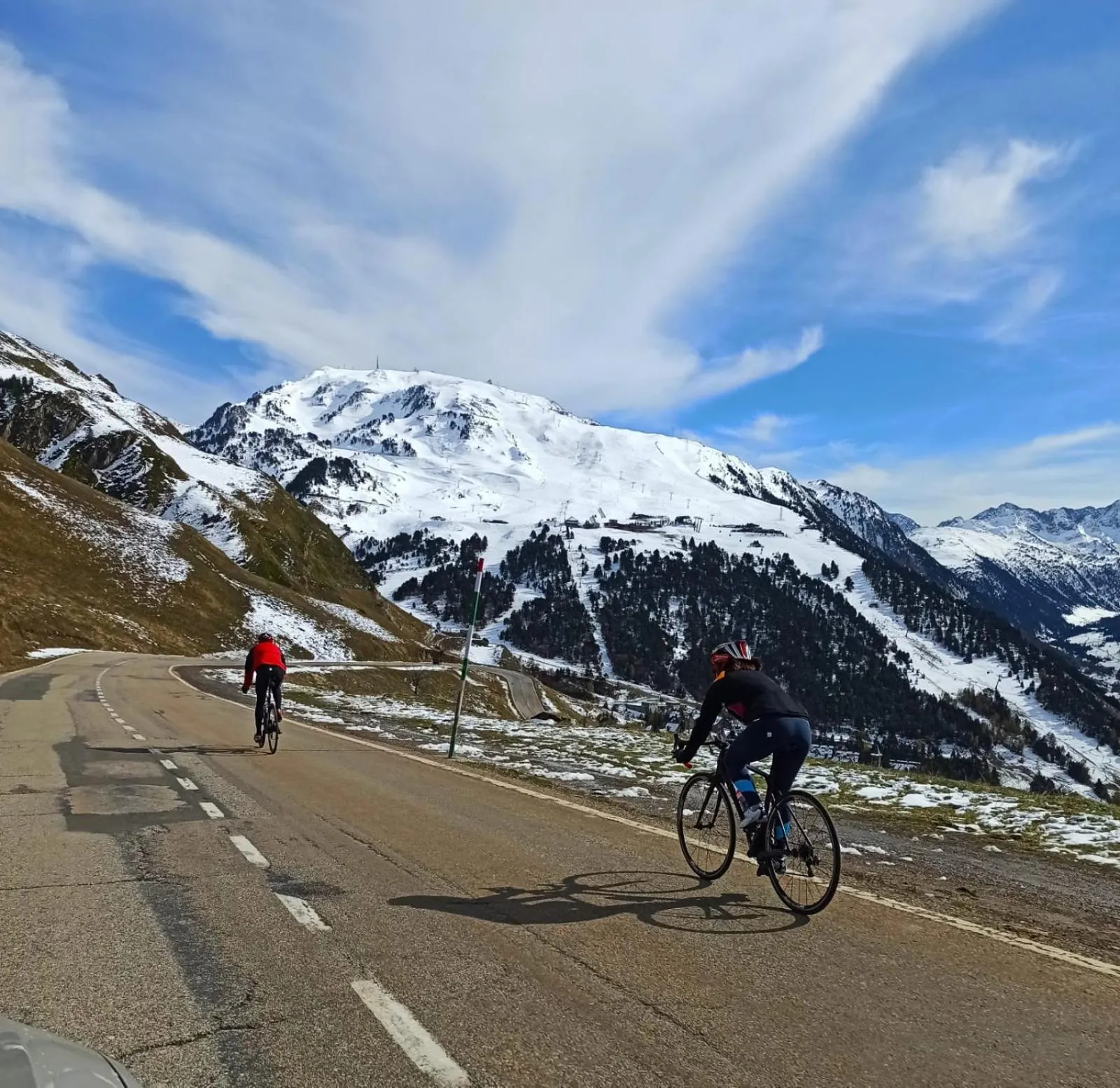 Cycling in Riu Nere Mountain Apartments
