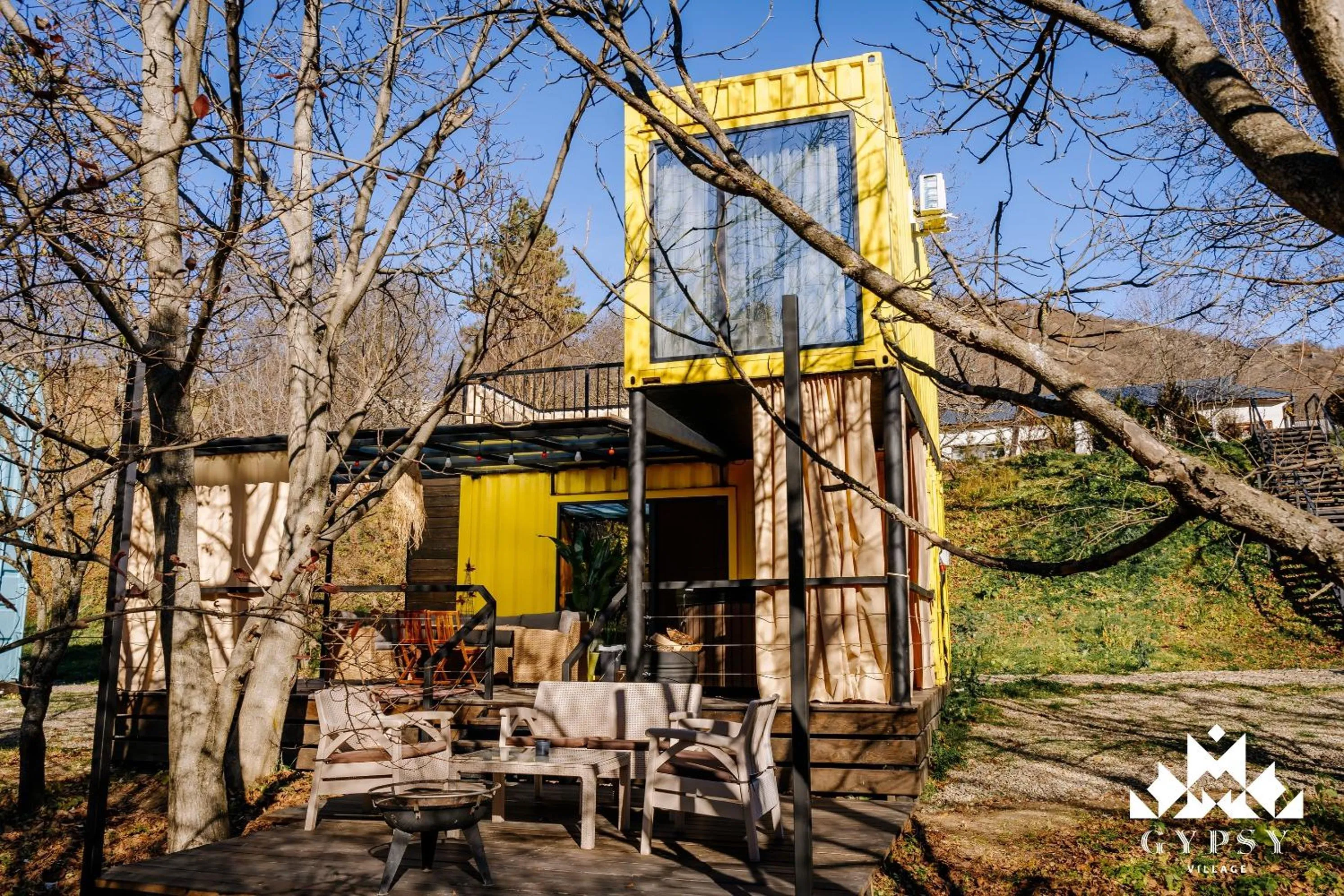 Property building in Gipsy Village Park Hotel