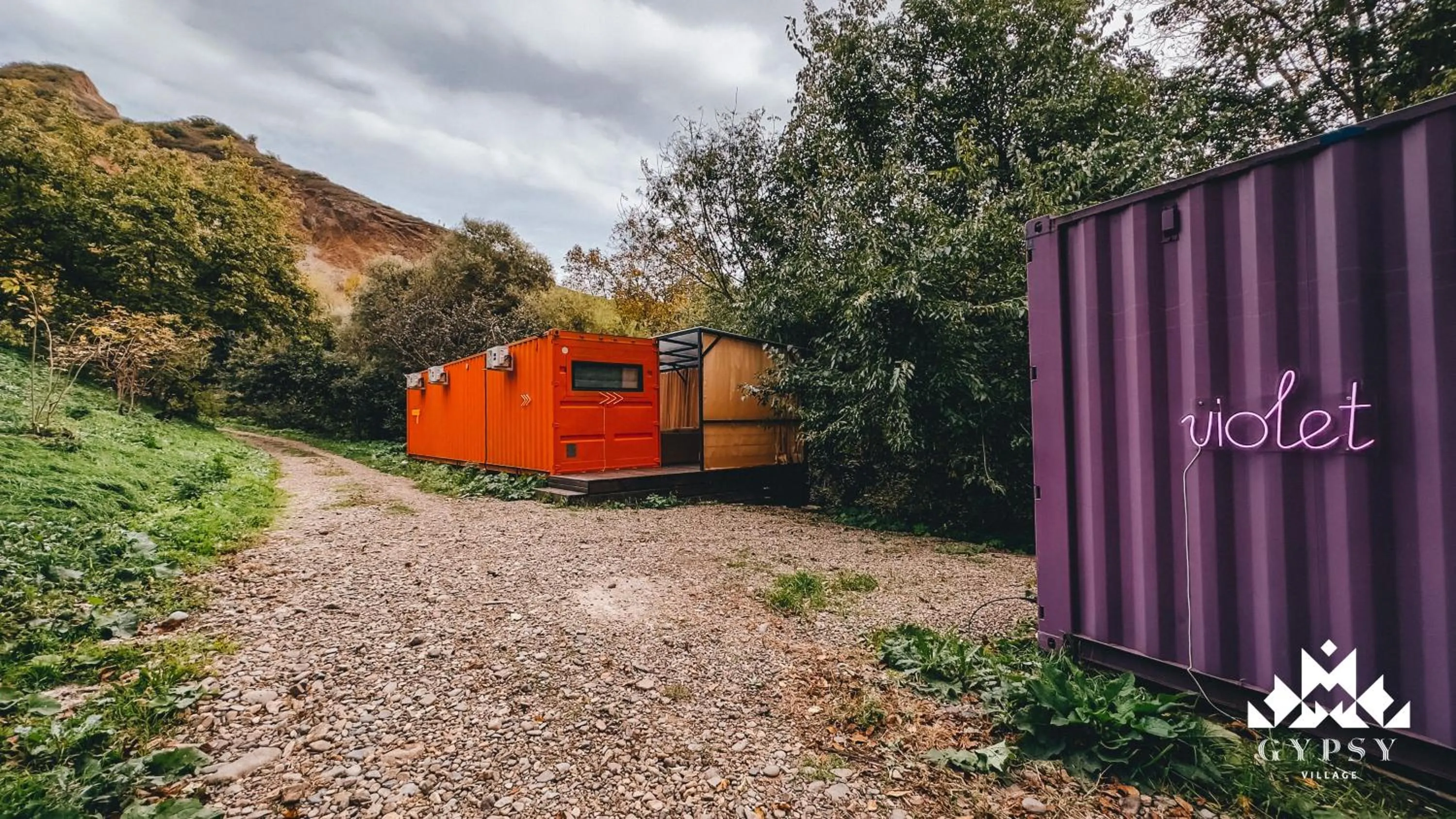 Property building in Gipsy Village Park Hotel