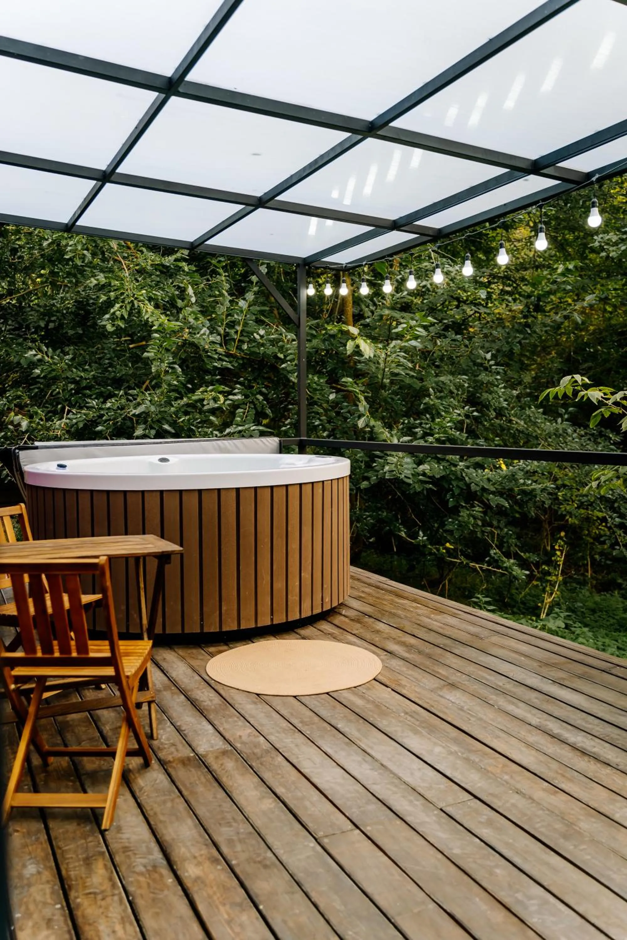 Hot Tub in Gipsy Village Park Hotel