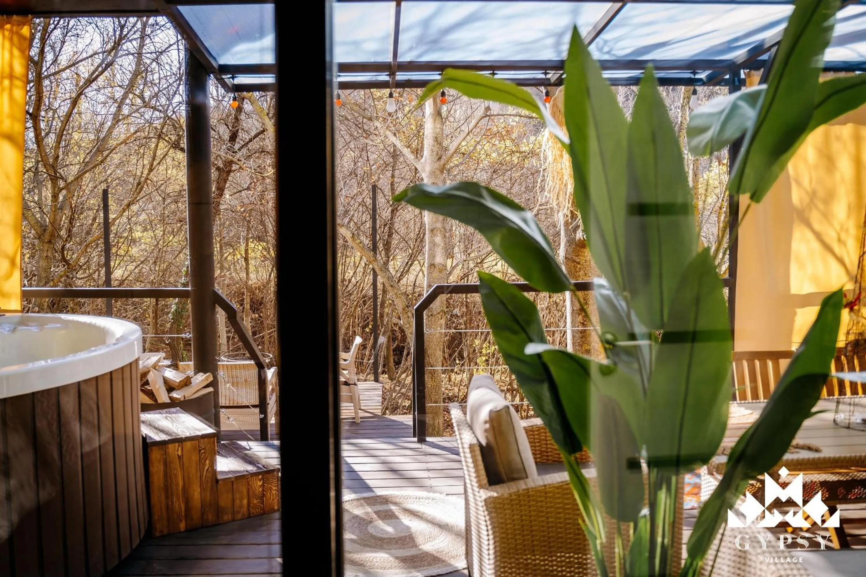 Hot Tub in Gipsy Village Park Hotel