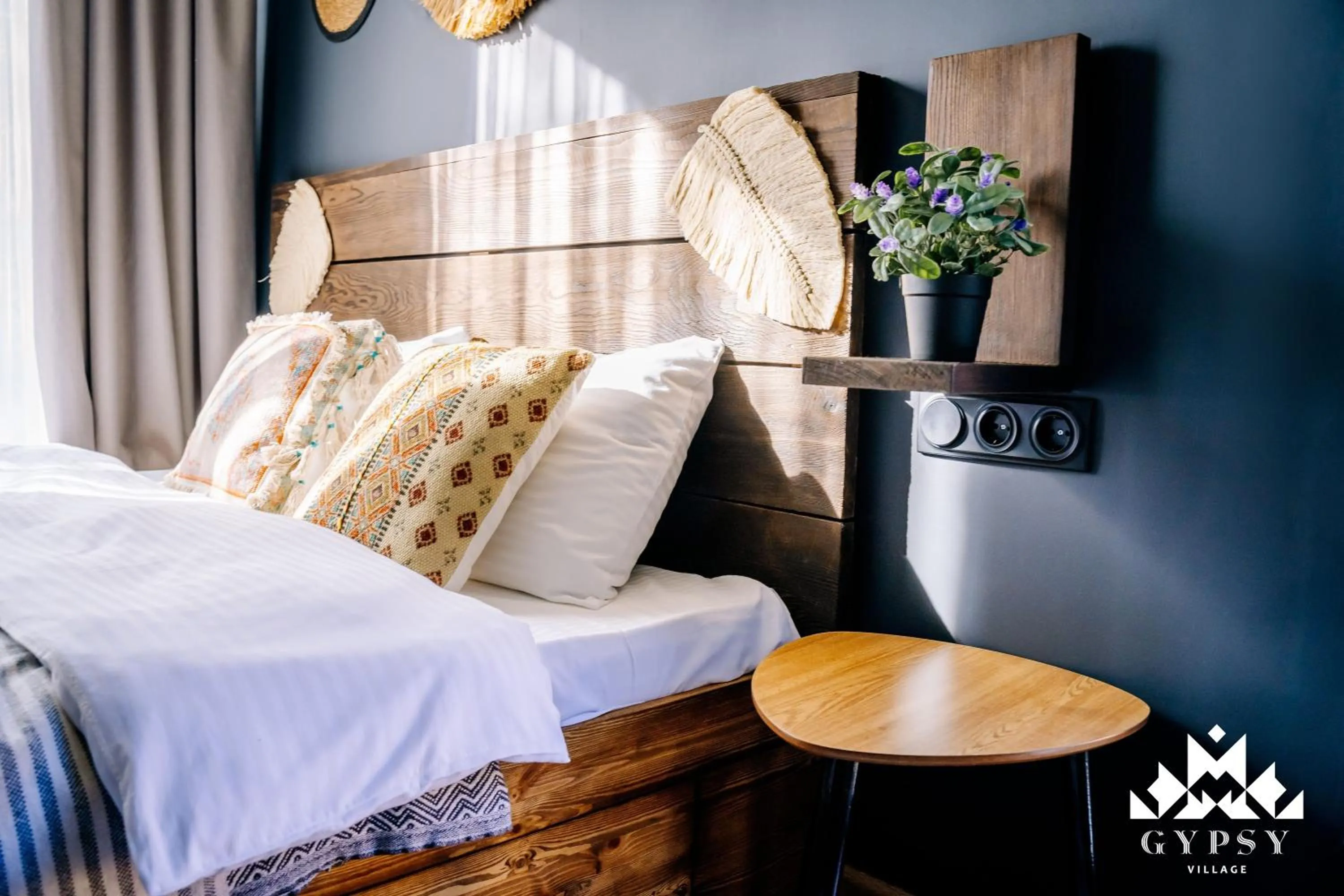 Bed in Gipsy Village Park Hotel