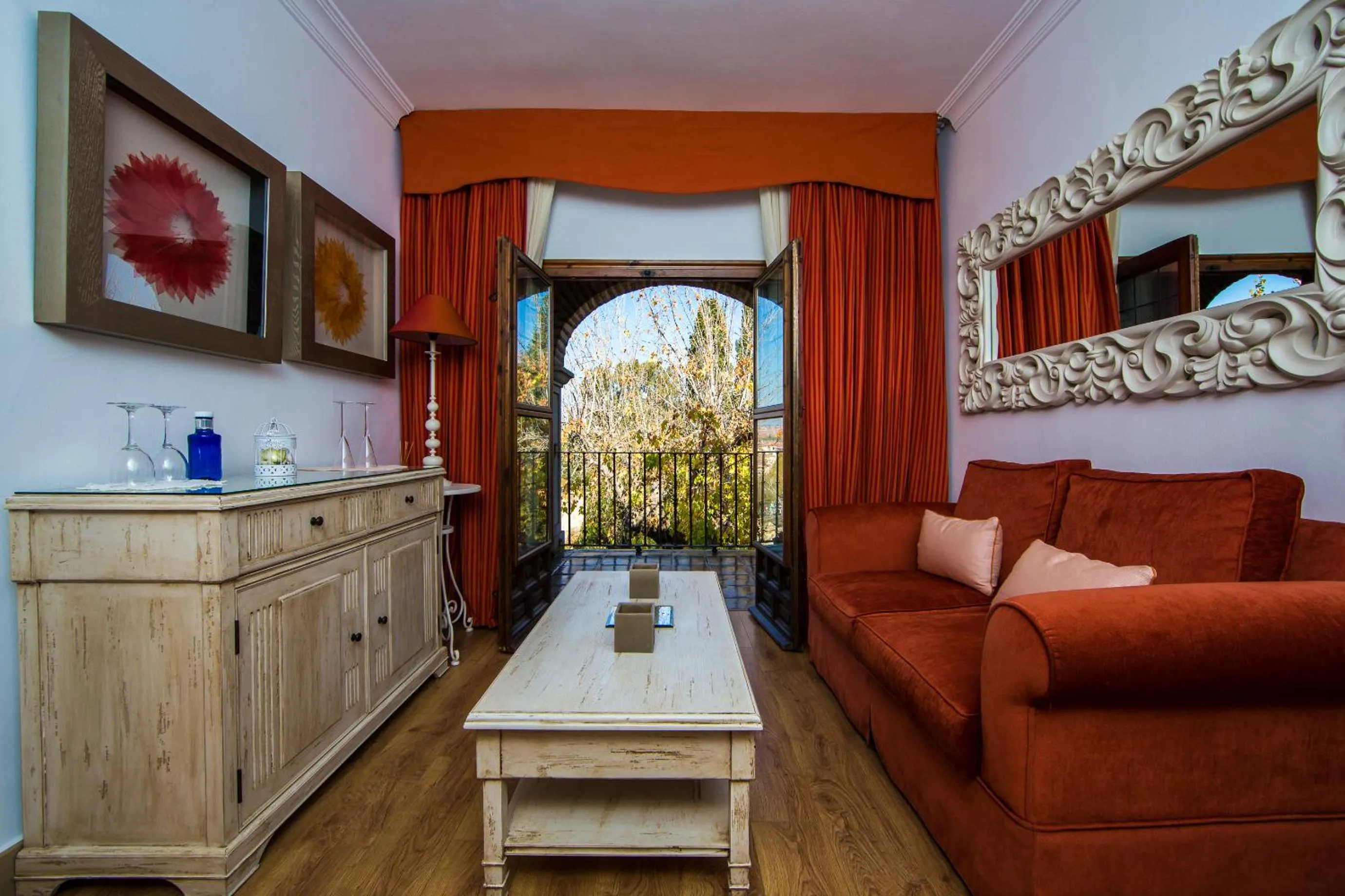 Day in Hotel Hacienda del Cardenal