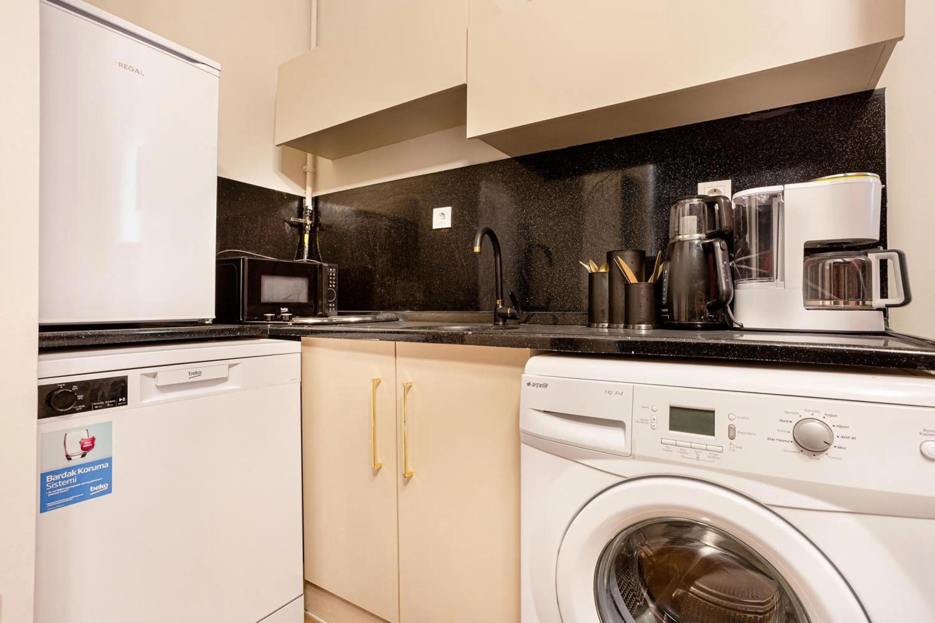 Kitchen or kitchenette in Port Galata Suites