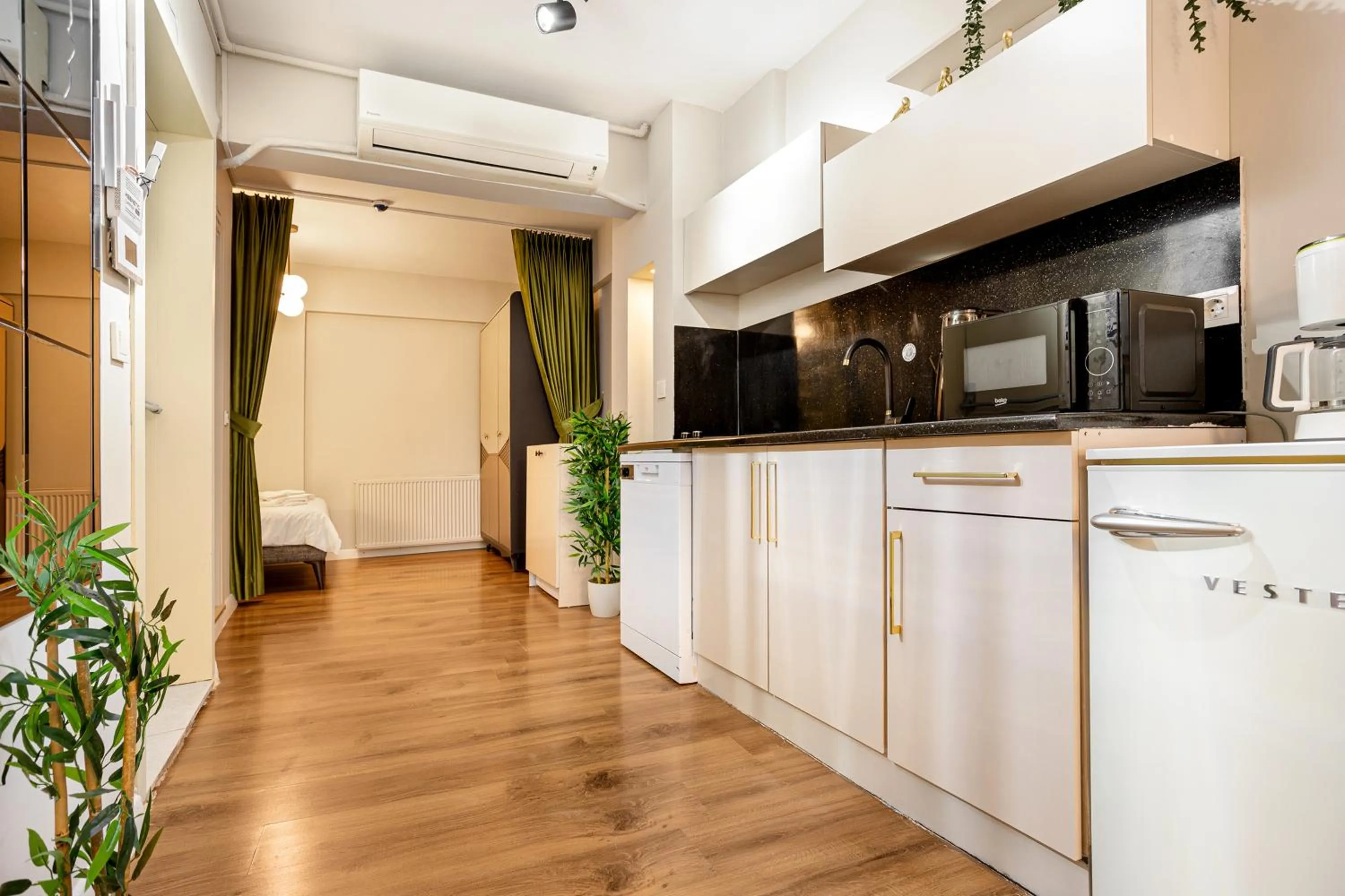 Kitchen or kitchenette in Port Galata Suites