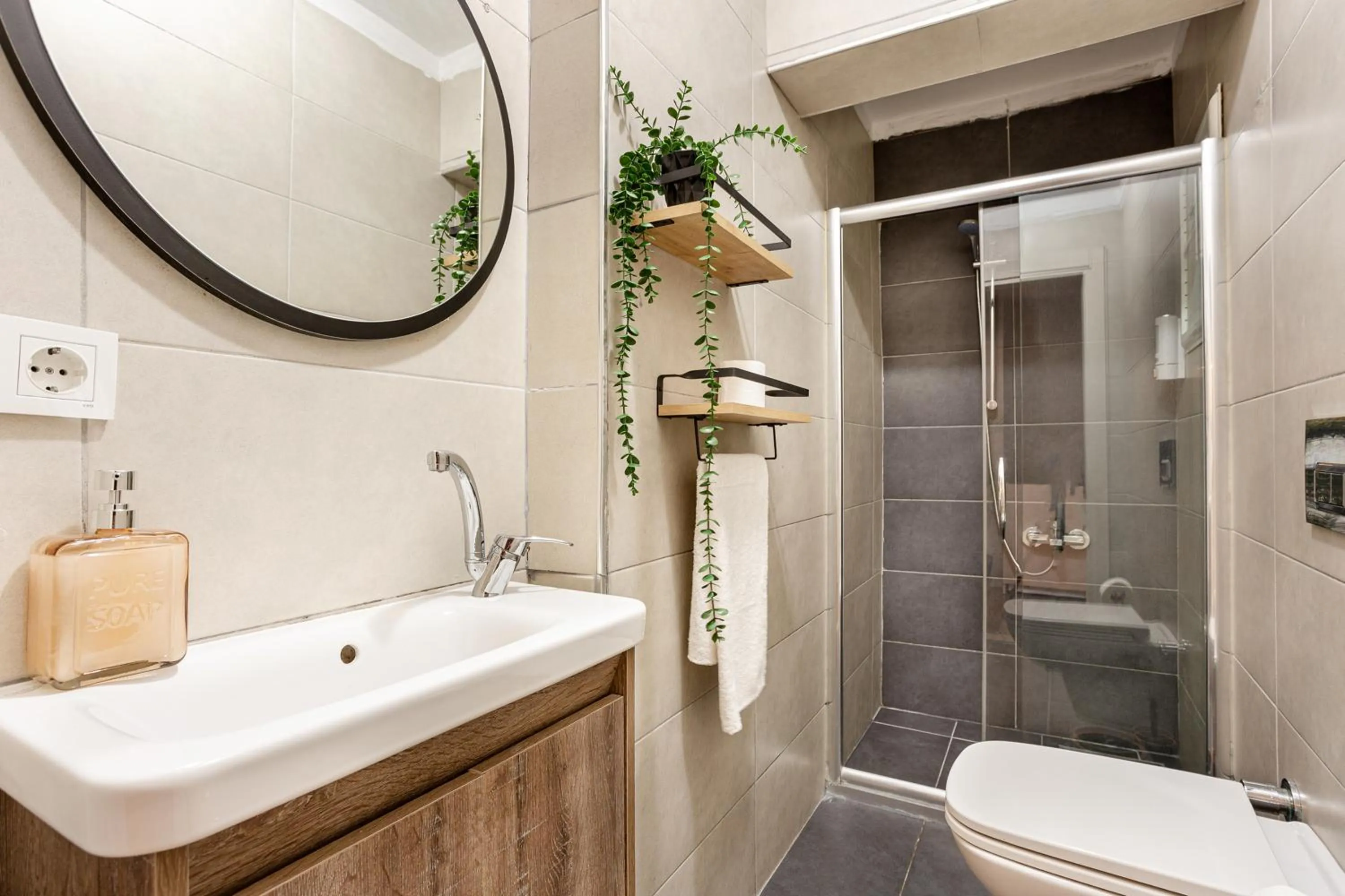 Toilet in Port Galata Suites