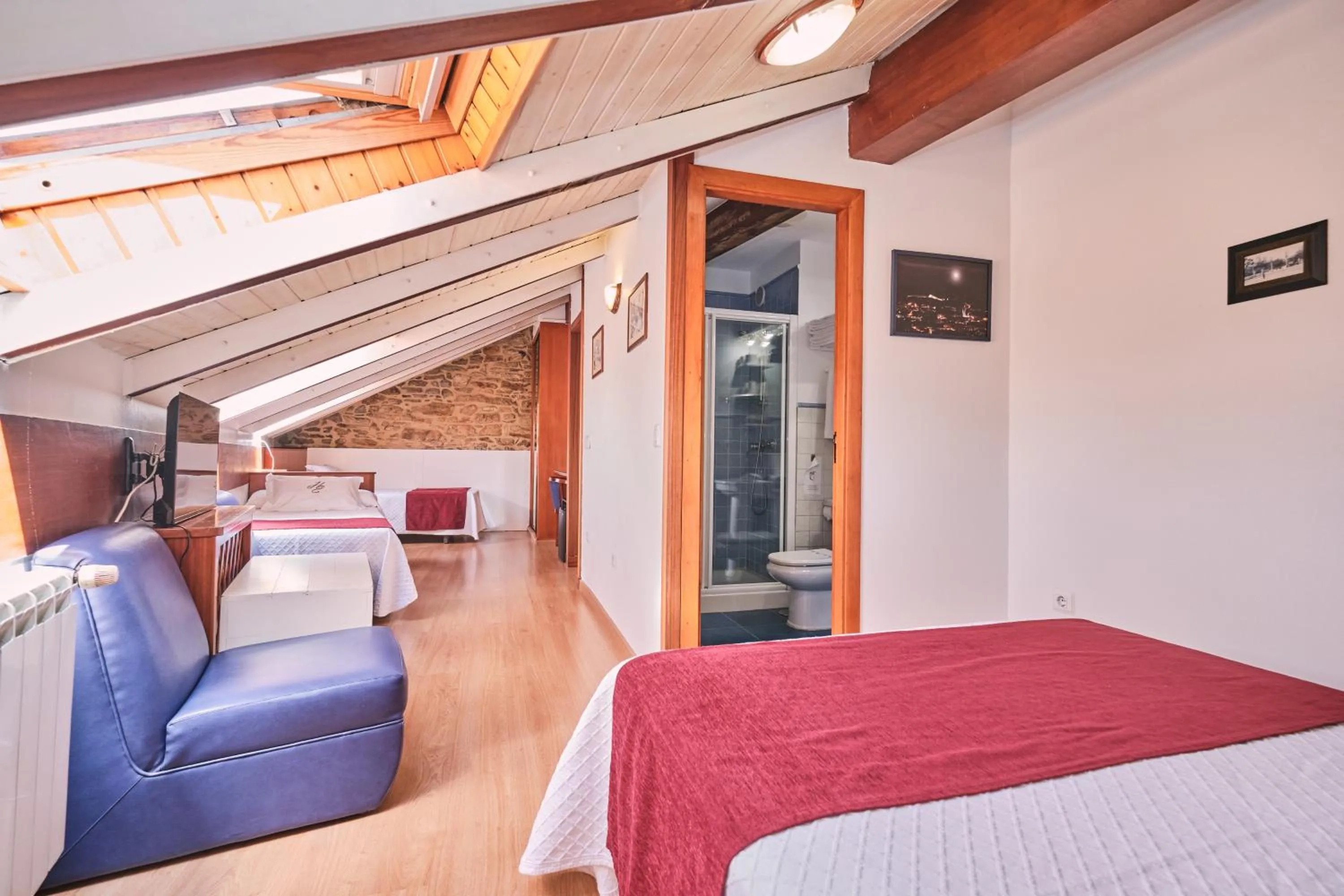 Photo of the whole room, Bed in Hotel Entrecercas