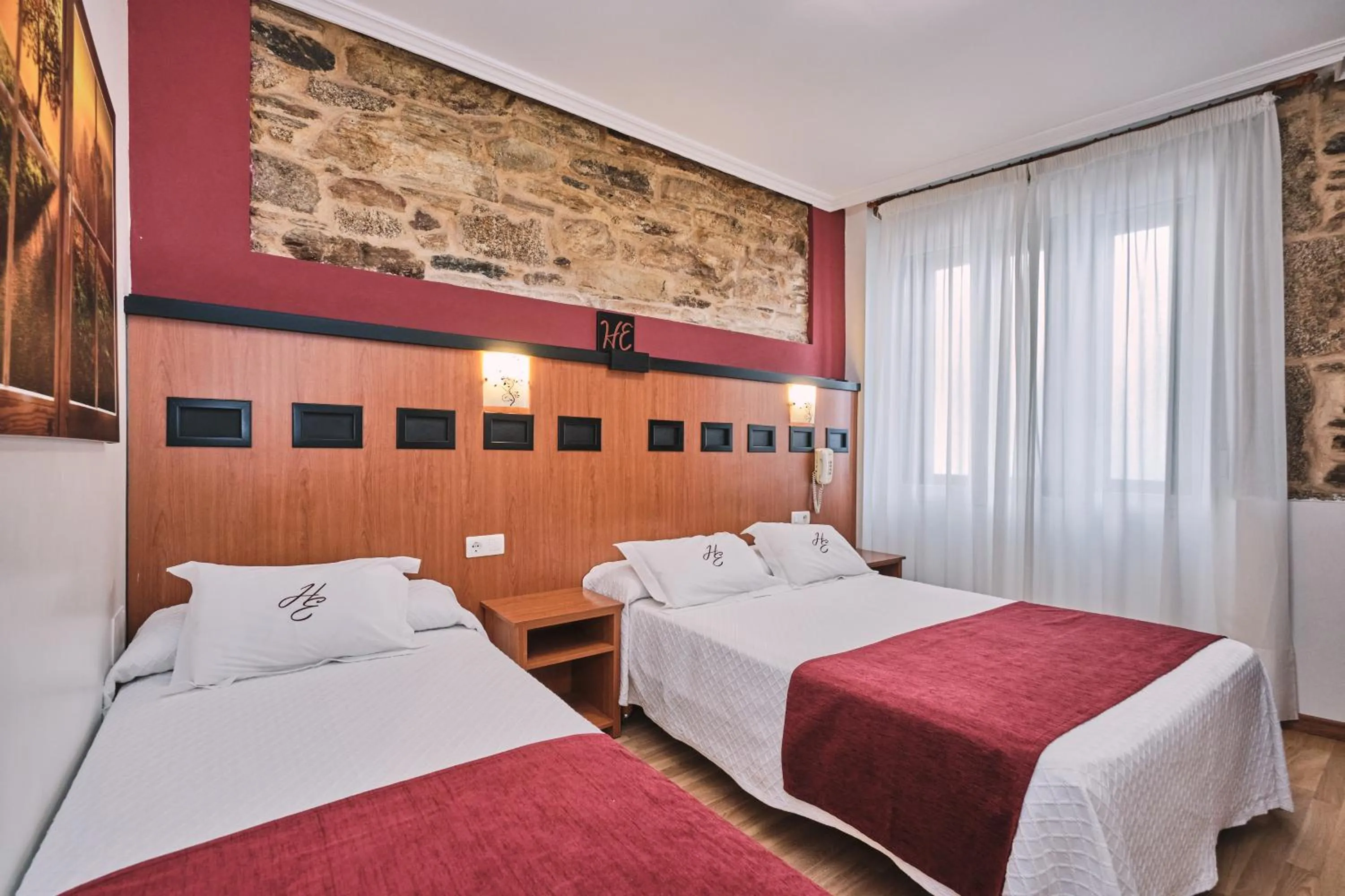 Photo of the whole room, Bed in Hotel Entrecercas