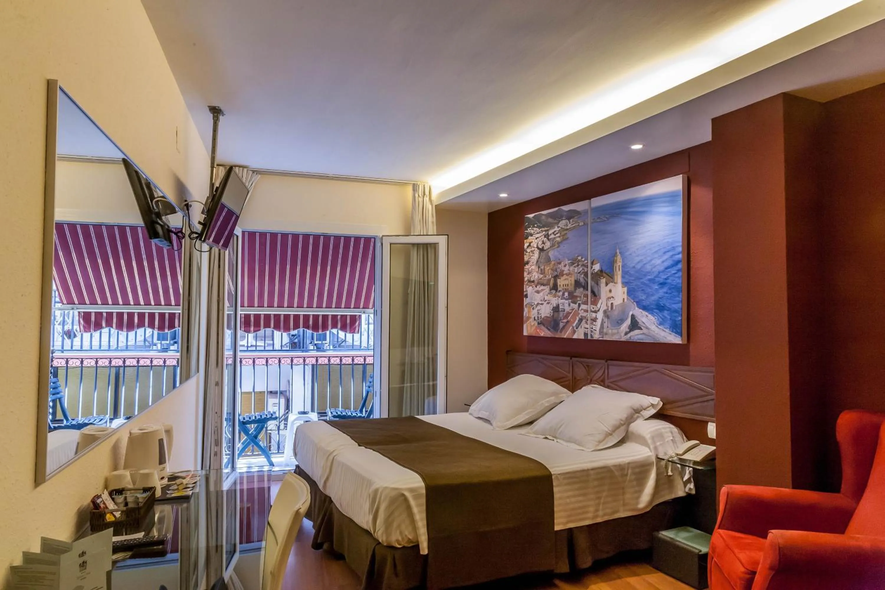 Photo of the whole room, Bed in Galeón