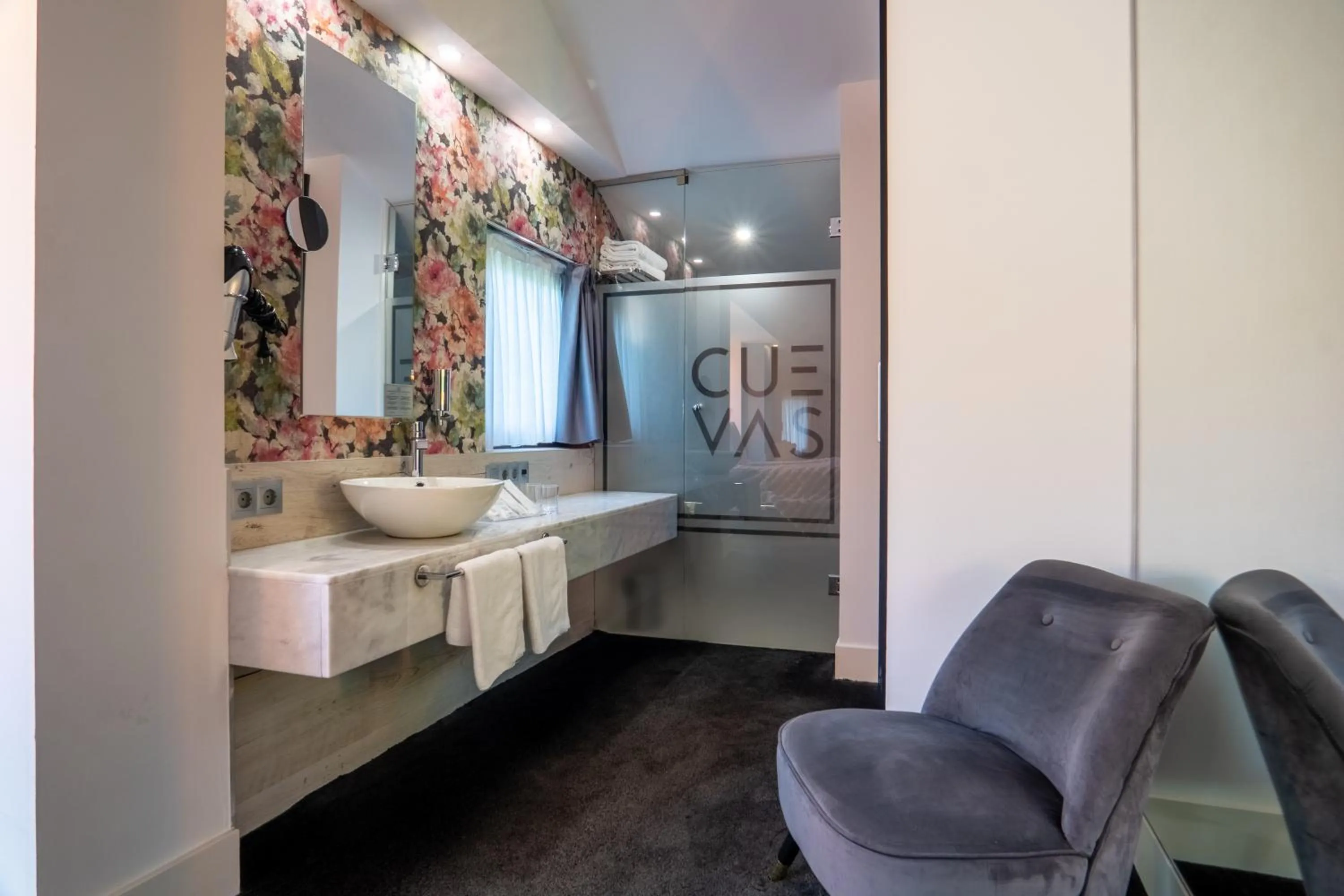 Bathroom in Hotel Cuevas - Adults Only