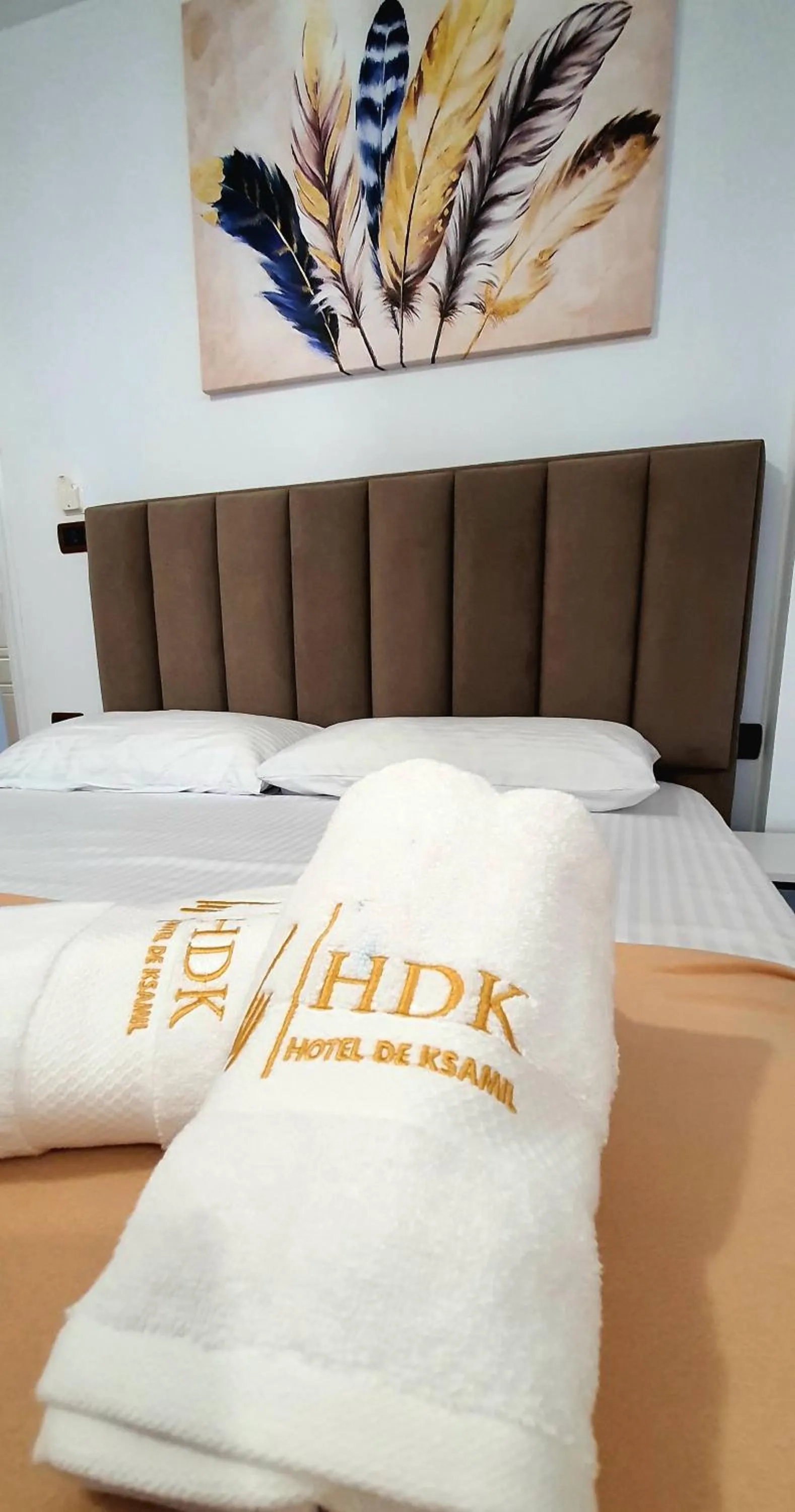 Bed in Hotel de Ksamil