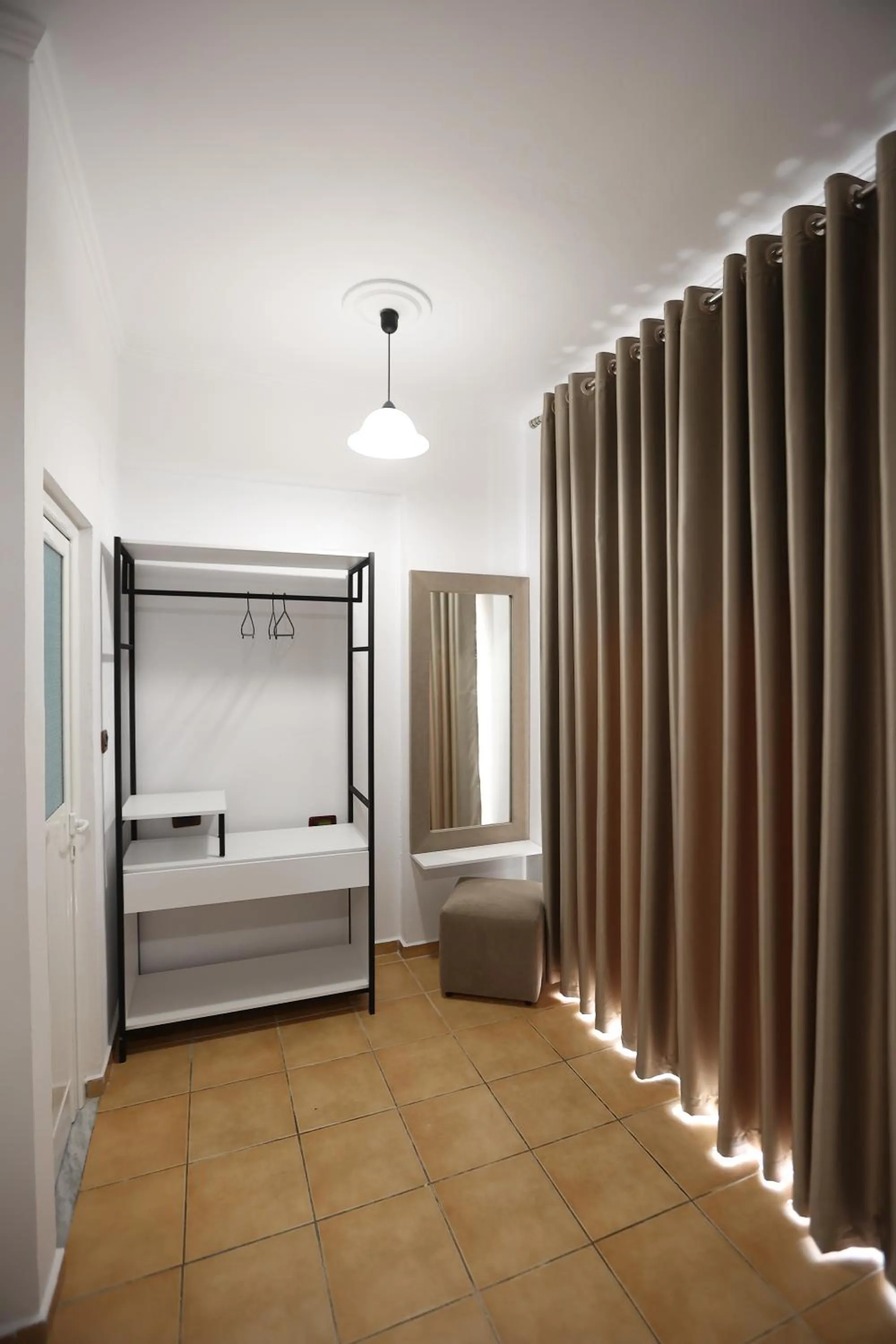 Bed in Hotel de Ksamil