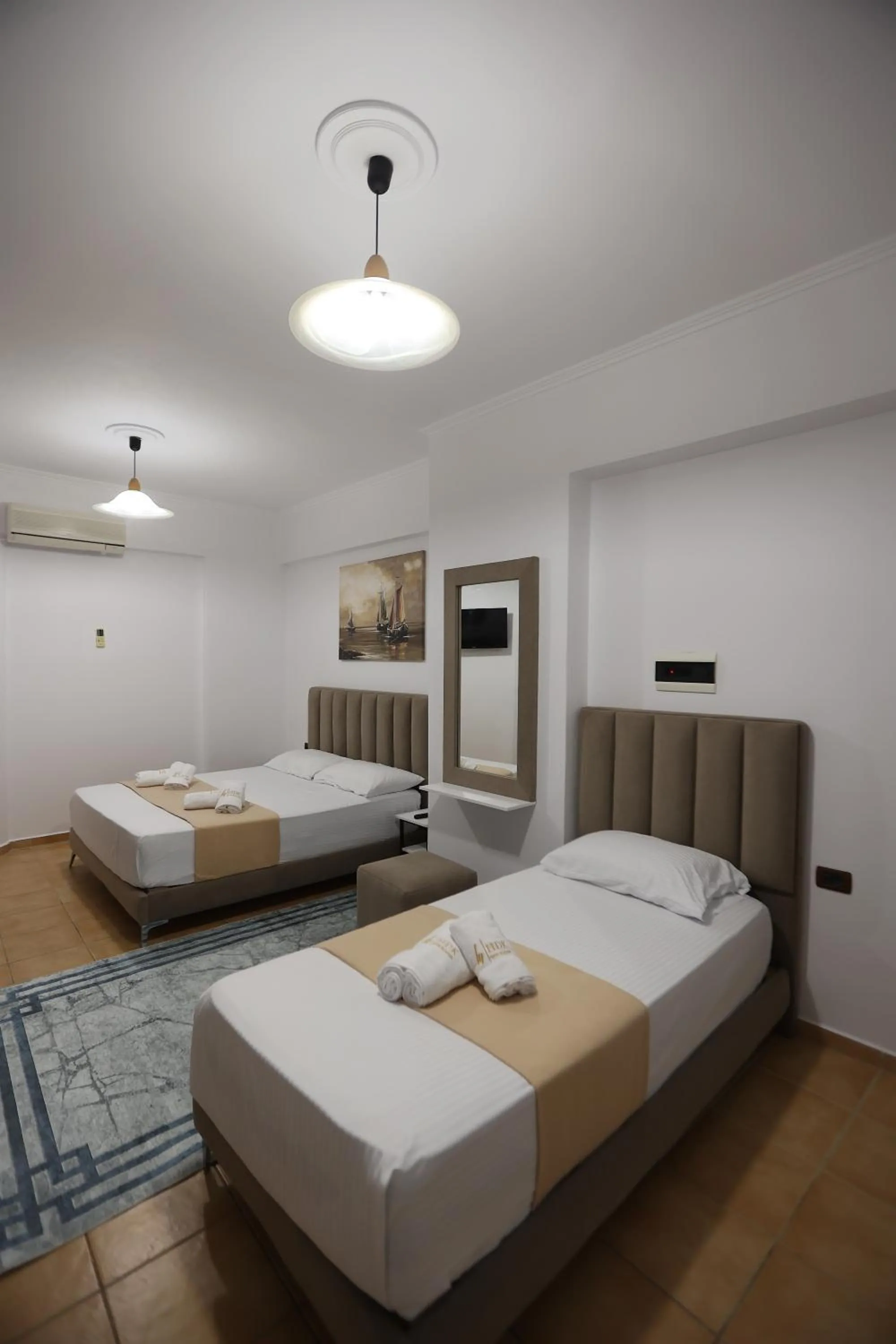 Bed in Hotel de Ksamil