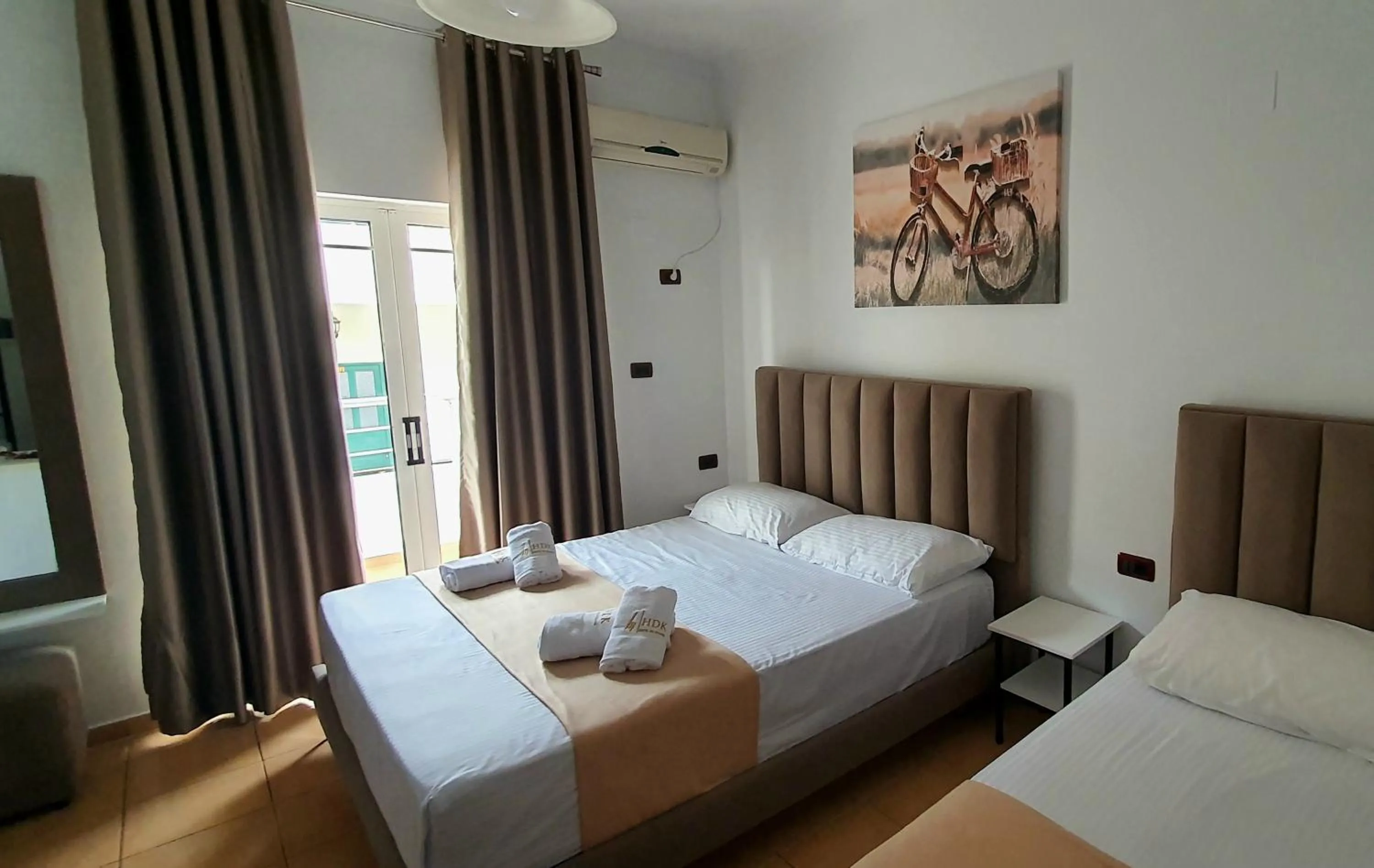 Bed in Hotel de Ksamil