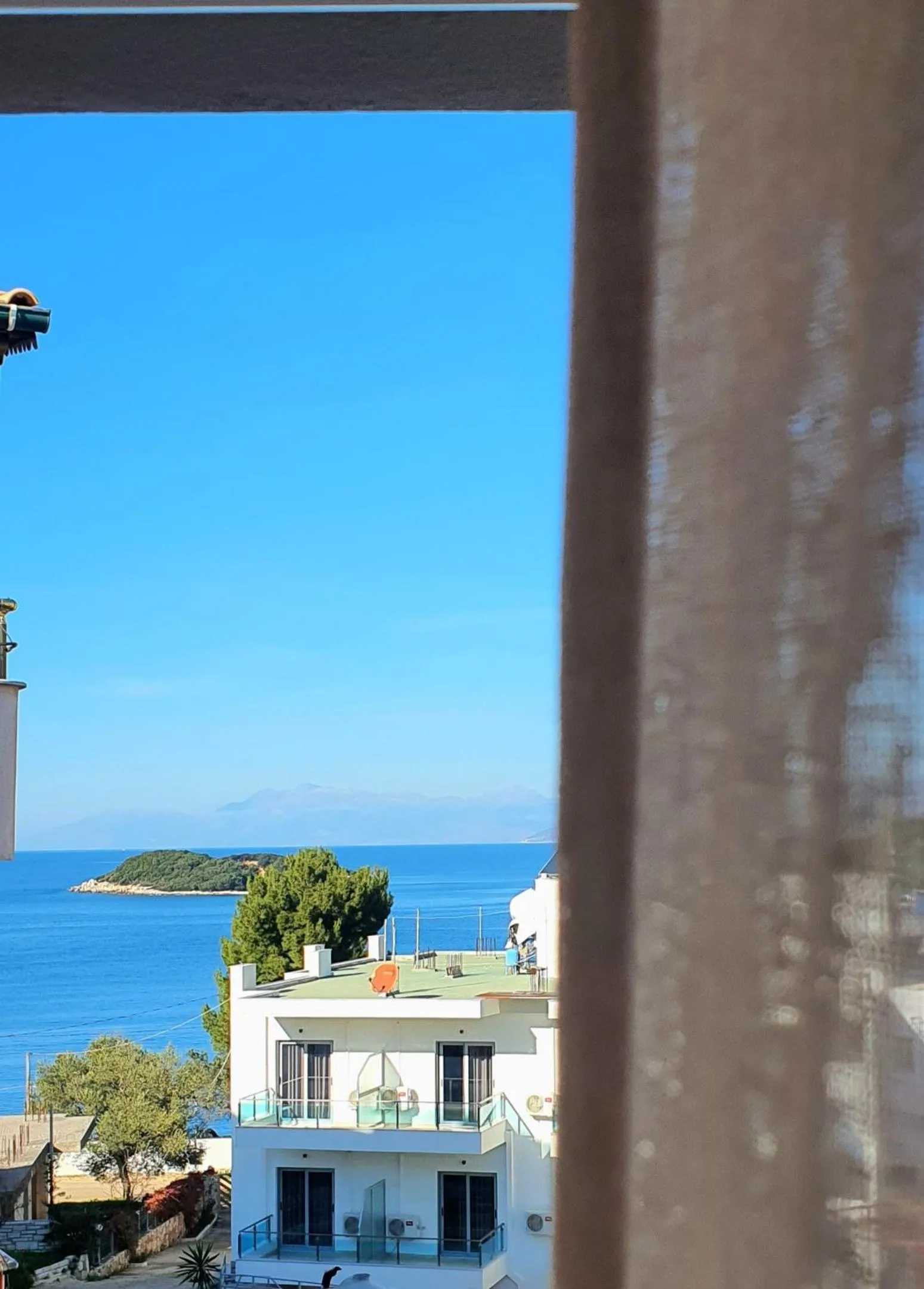 Day in Hotel de Ksamil