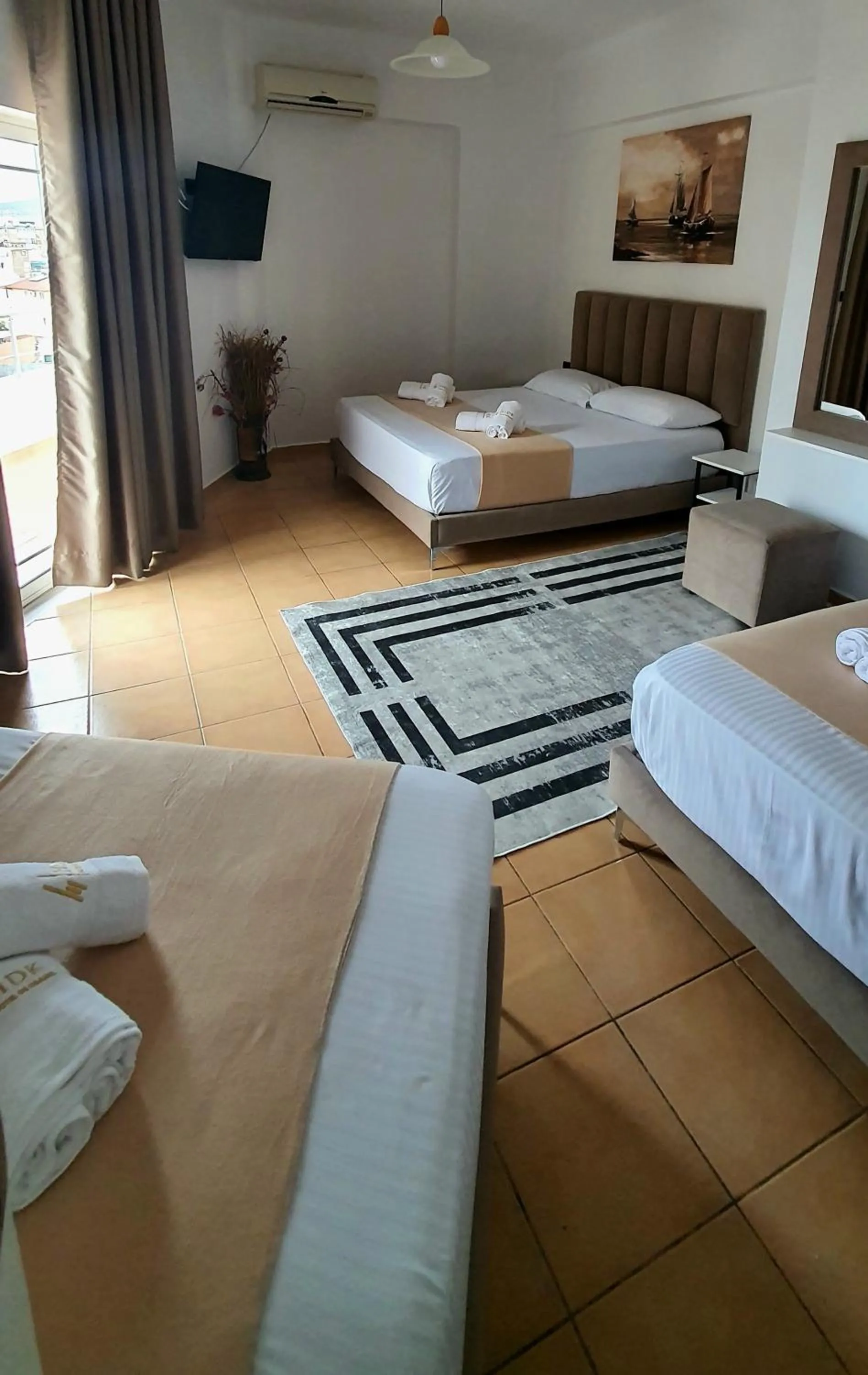Bed in Hotel de Ksamil