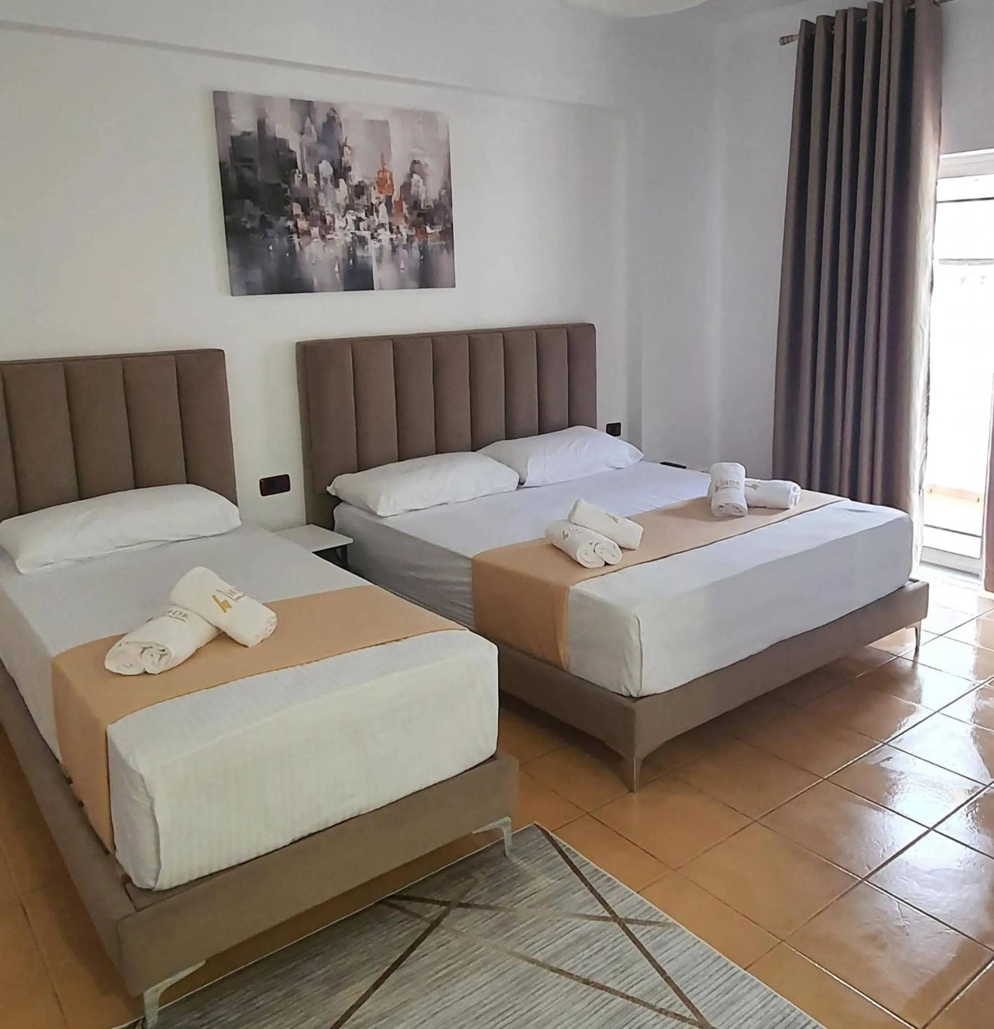 Bed in Hotel de Ksamil