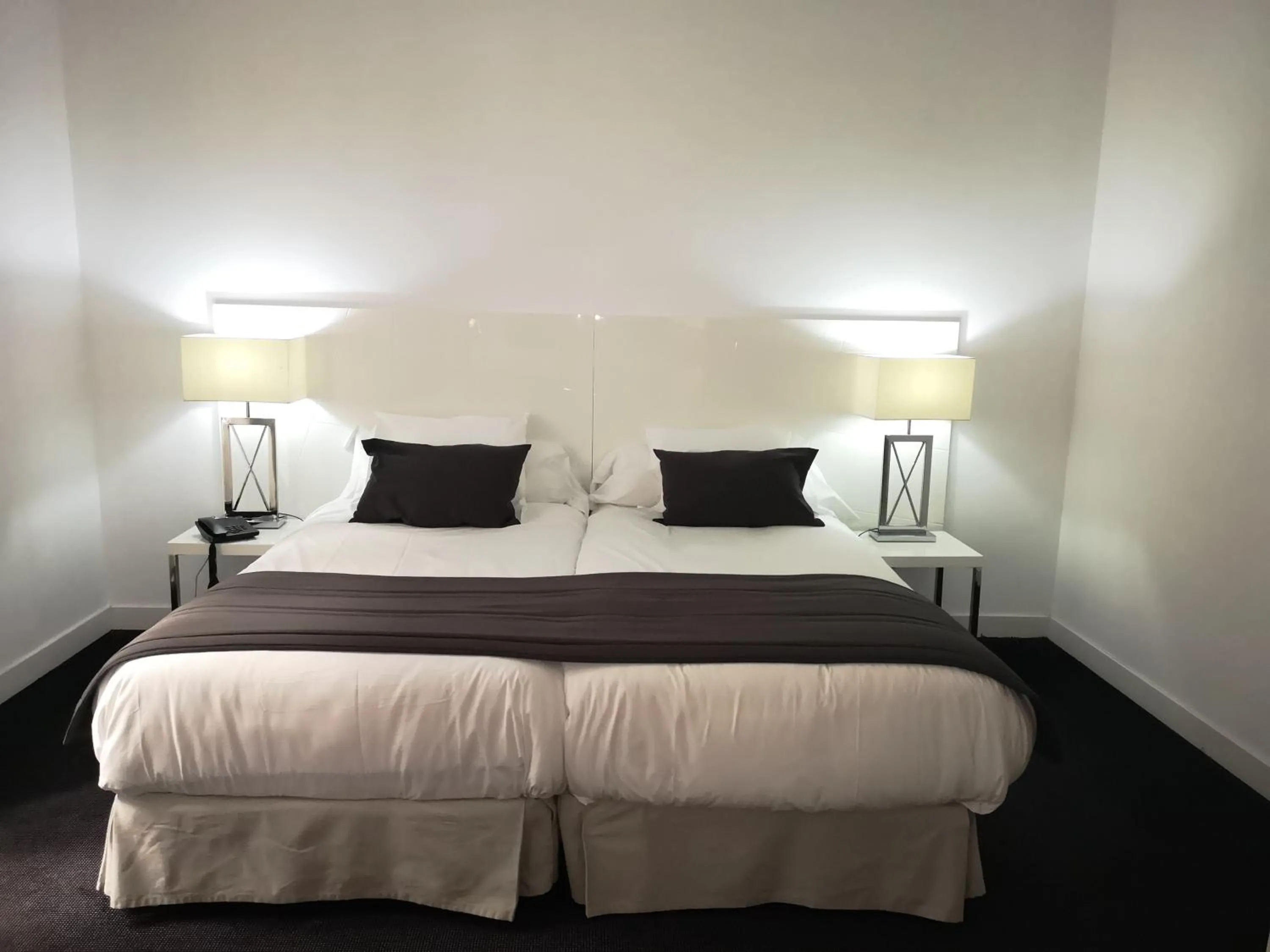 Decorative detail, Bed in Suite Prado