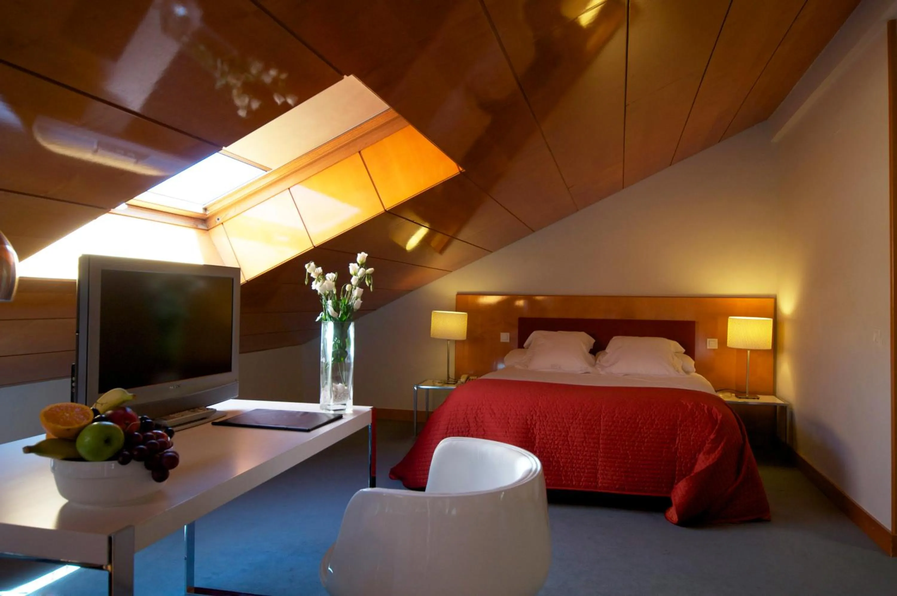 Bedroom, Bed in Suite Prado