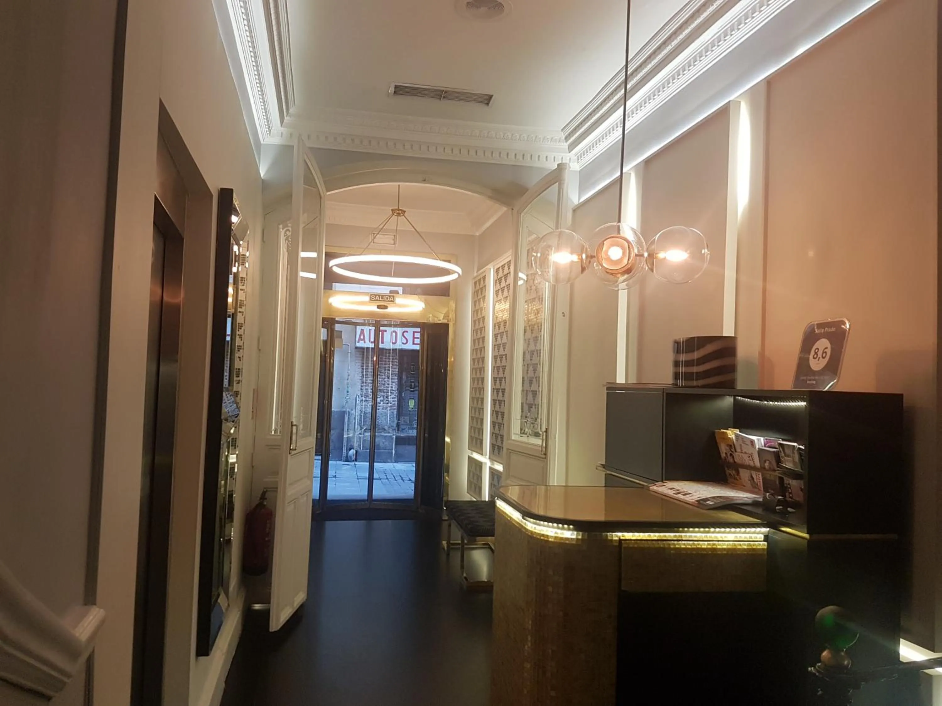 Facade/entrance in Suite Prado