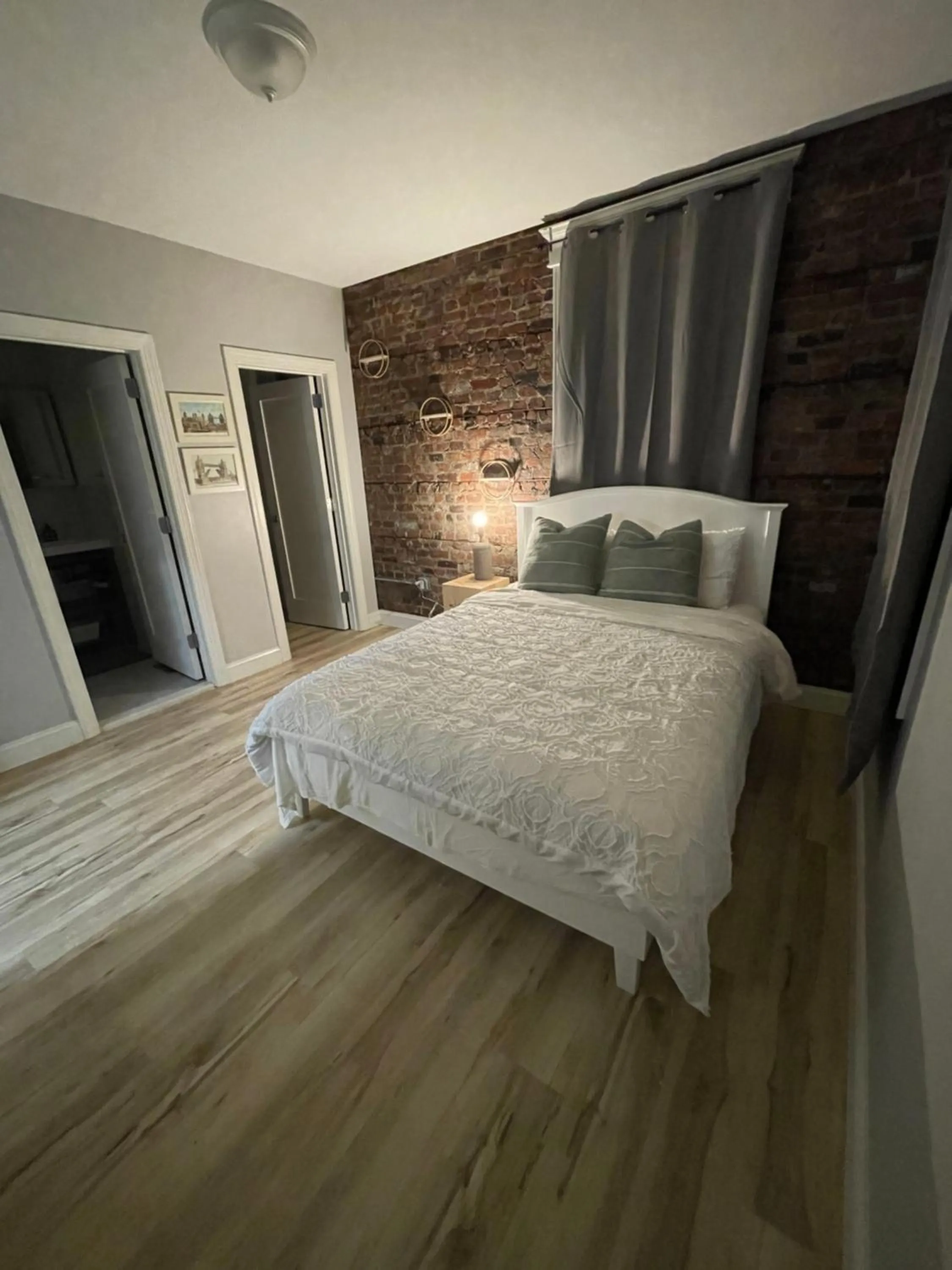 Bed in Modern Luxury Apartment near NYC