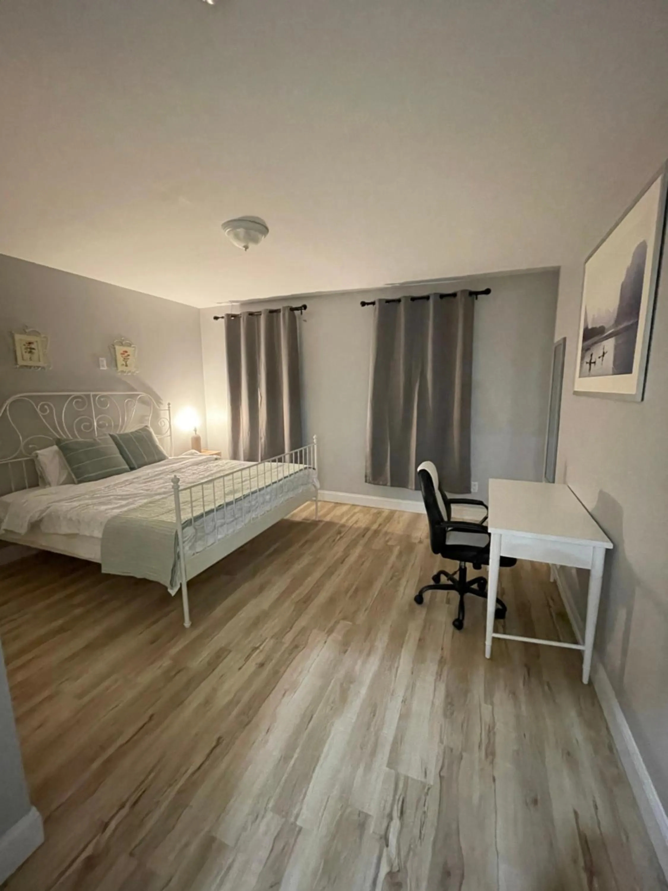 Bed in Modern Luxury Apartment near NYC