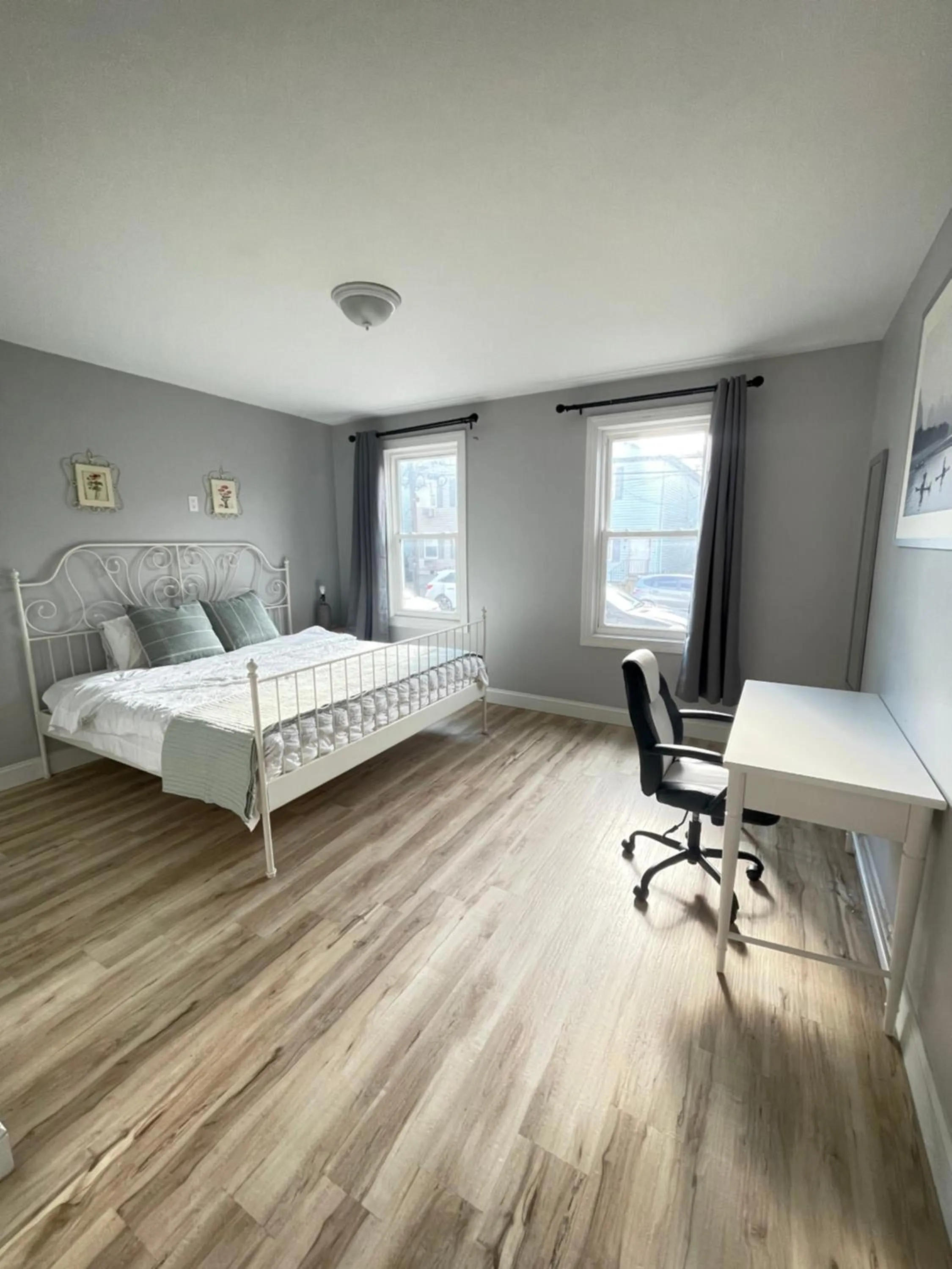 Bed in Modern Luxury Apartment near NYC