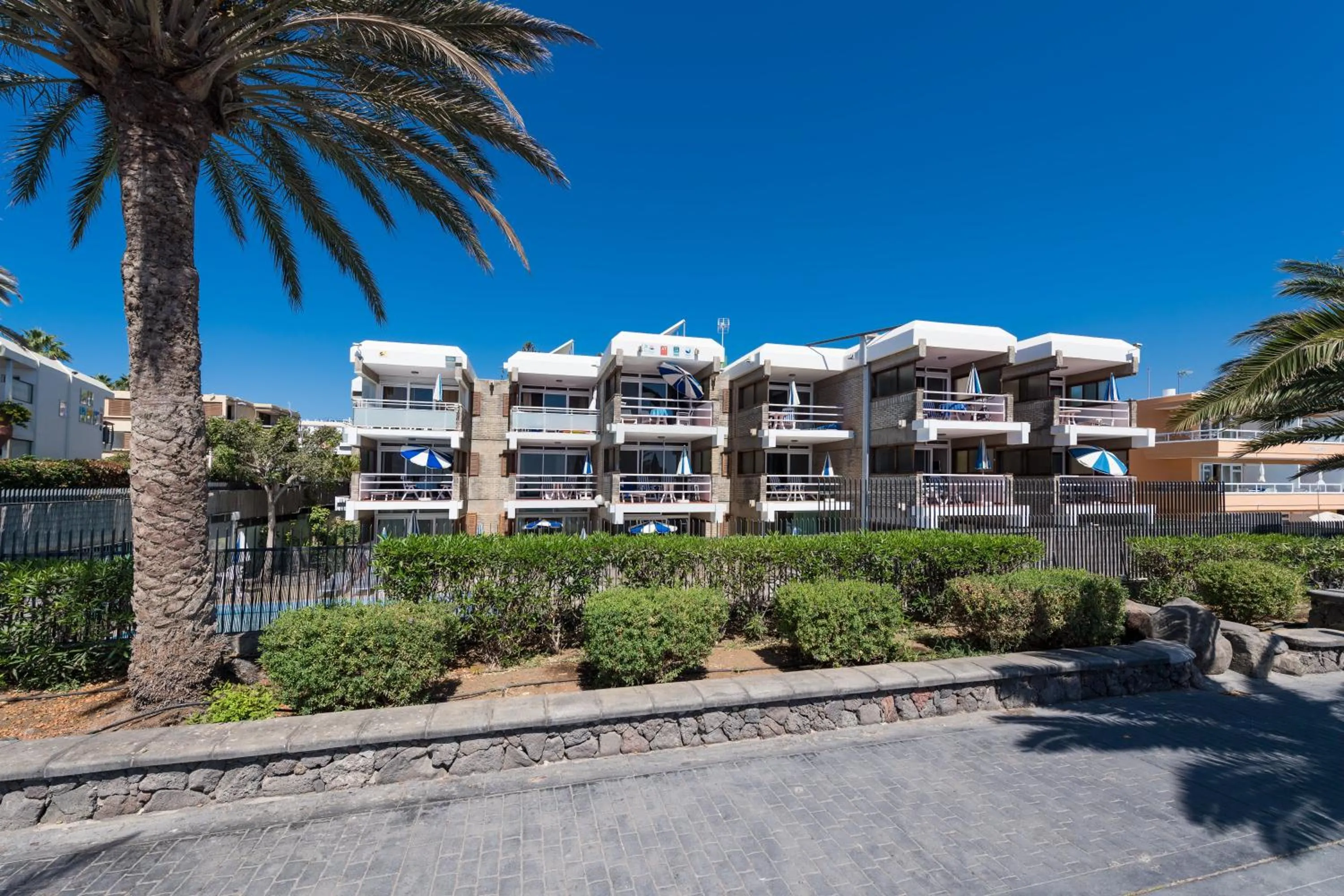 Property building in Apartamentos El Paseo