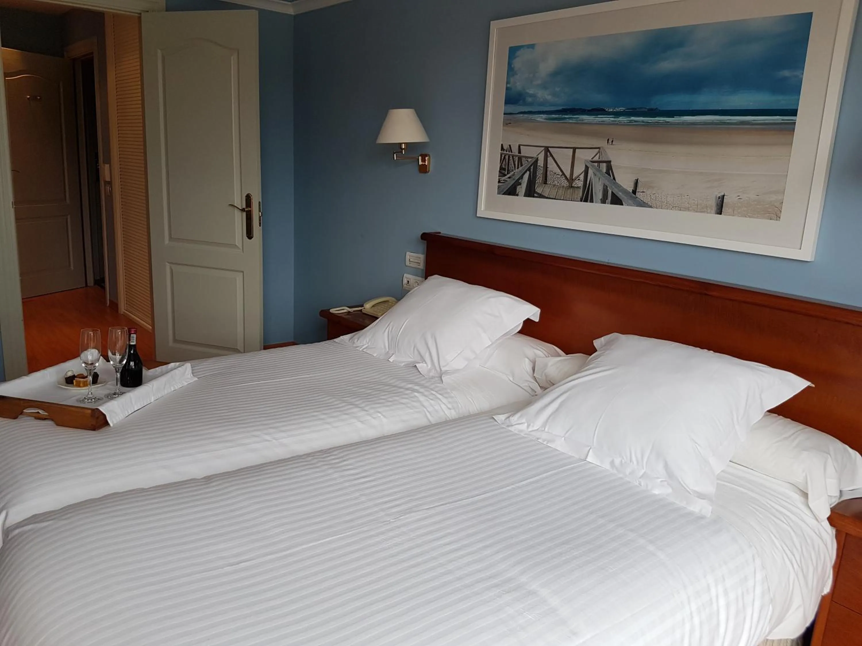 Photo of the whole room, Bed in Hotel Faro de San Vicente