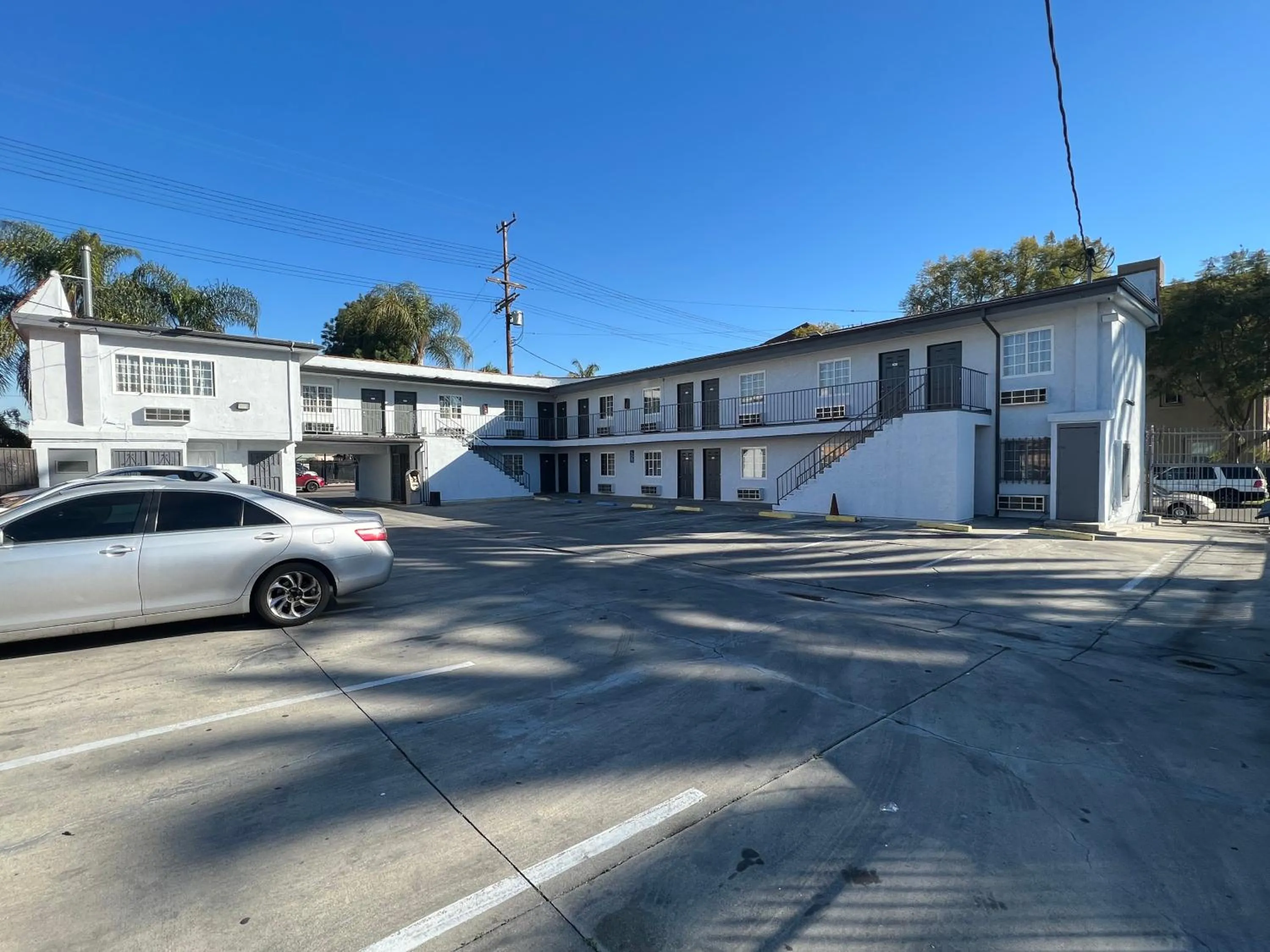 Property building in Pine tree inn