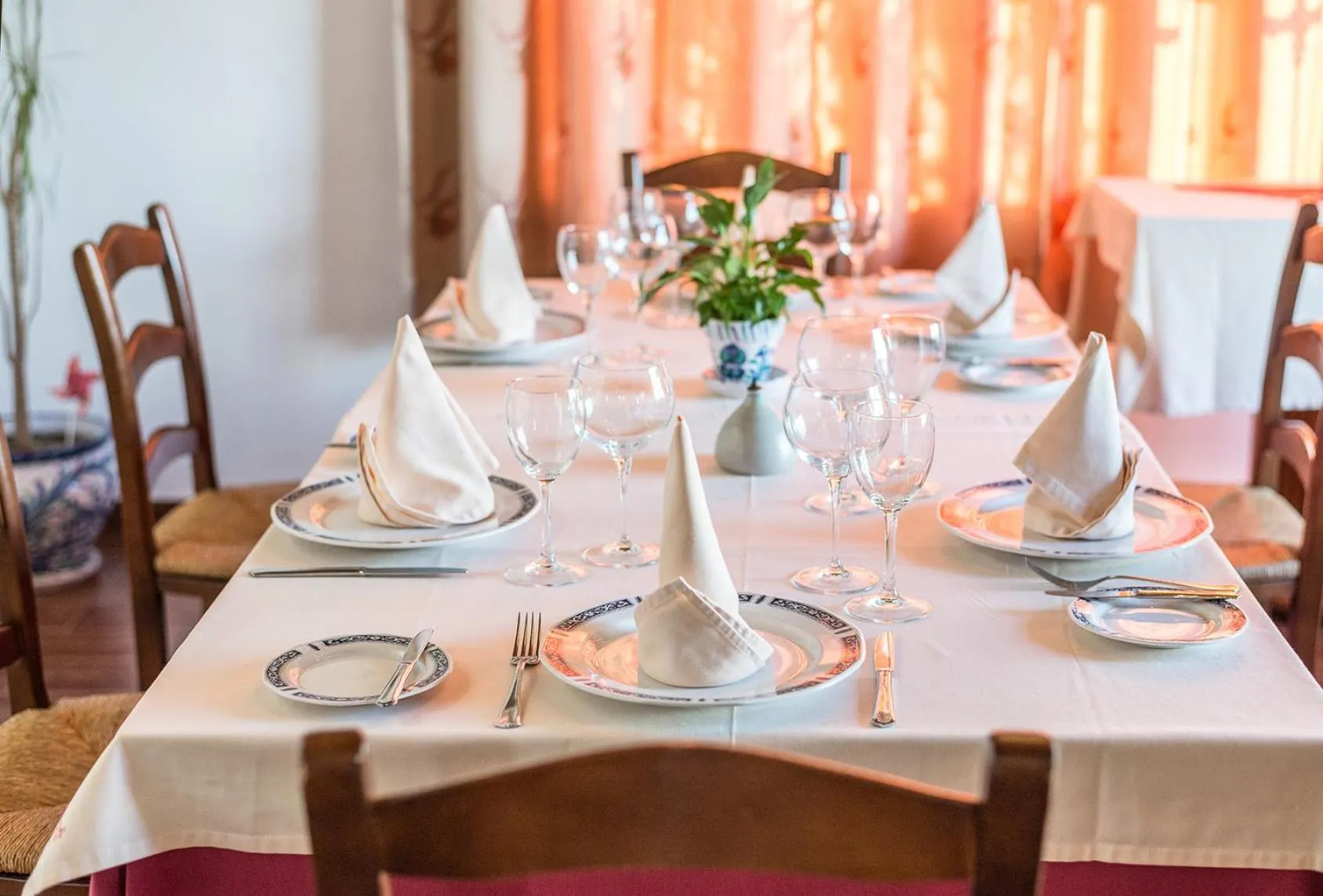 Restaurant/places to eat in Cortijo De Tajar