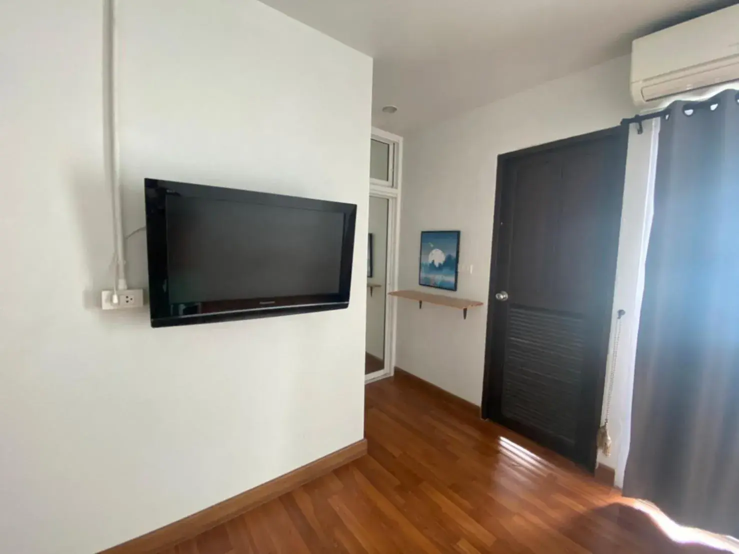 Superior Queen Room with Balcony and Private Bathroom in THE BEST ONE CHIANG MAI Superior Queen Room with Balcony and Private Bathroom in THE BEST ONE CHIANG MAI