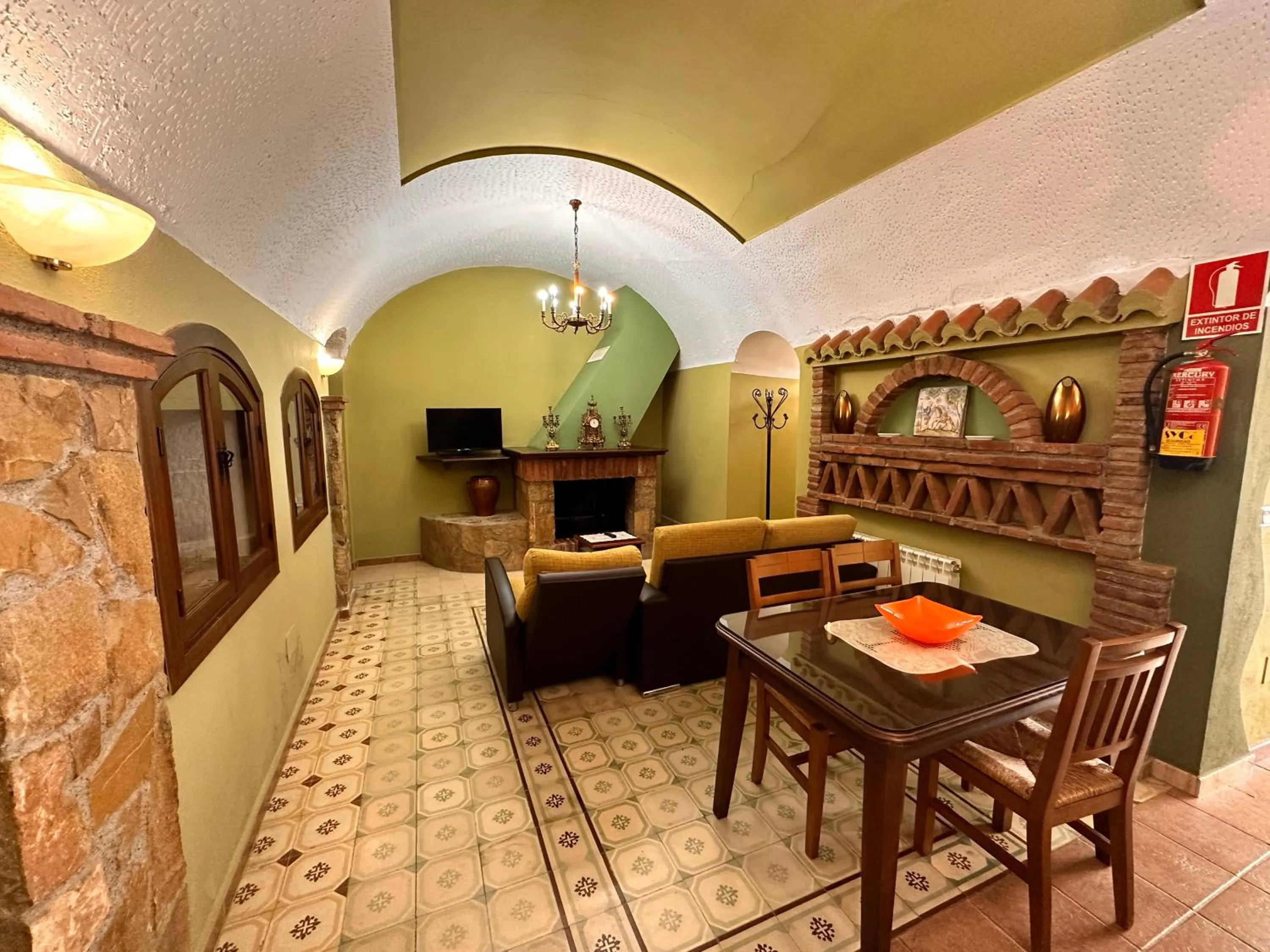 Dining area in Cuevas La Granja